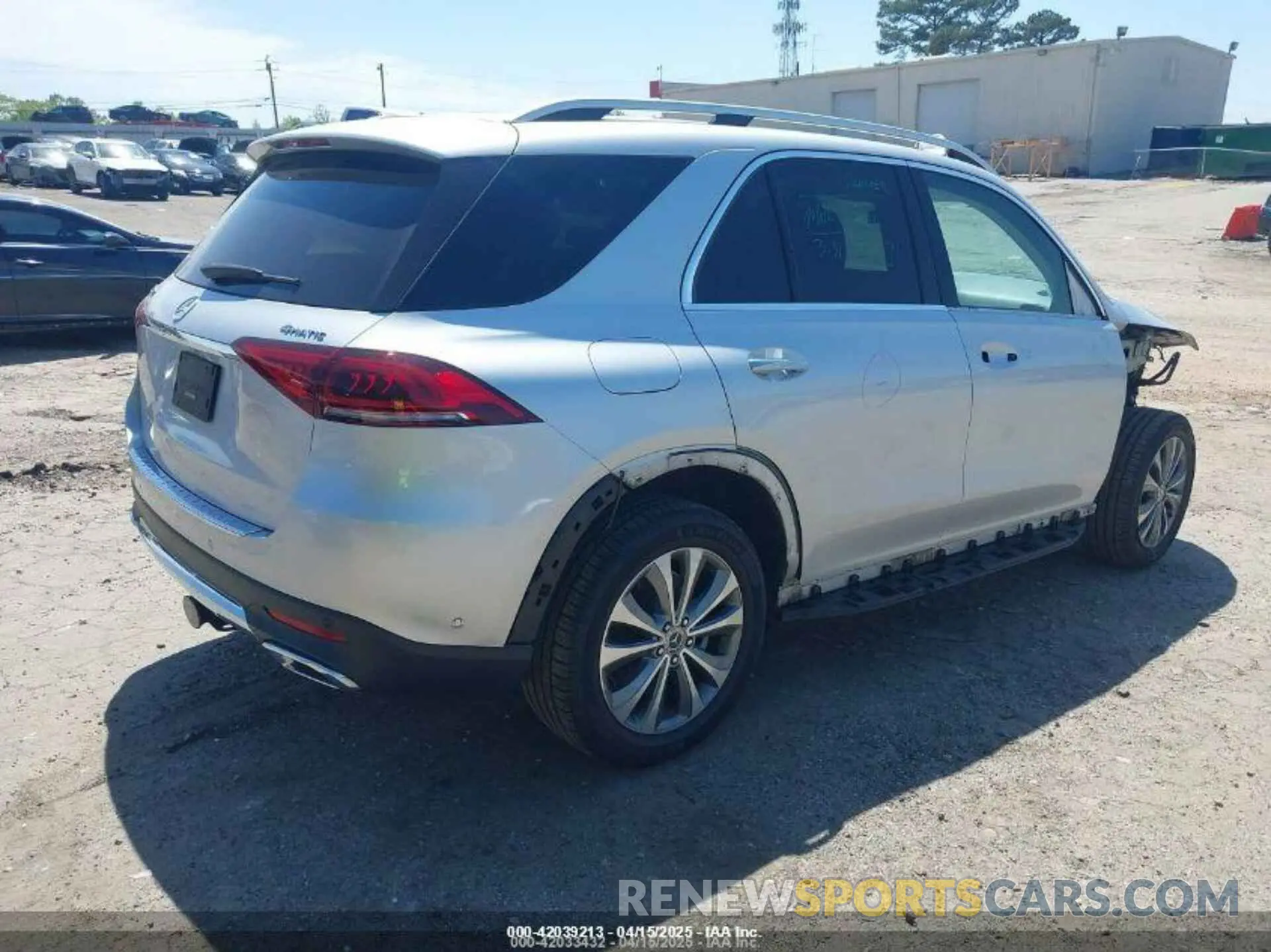 4 Photograph of a damaged car 4JGFB4KE0LA031263 MERCEDES-BENZ GLE 350 2020