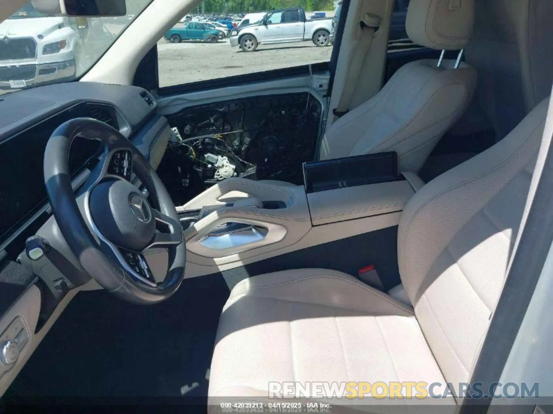 5 Photograph of a damaged car 4JGFB4KE0LA031263 MERCEDES-BENZ GLE 350 2020