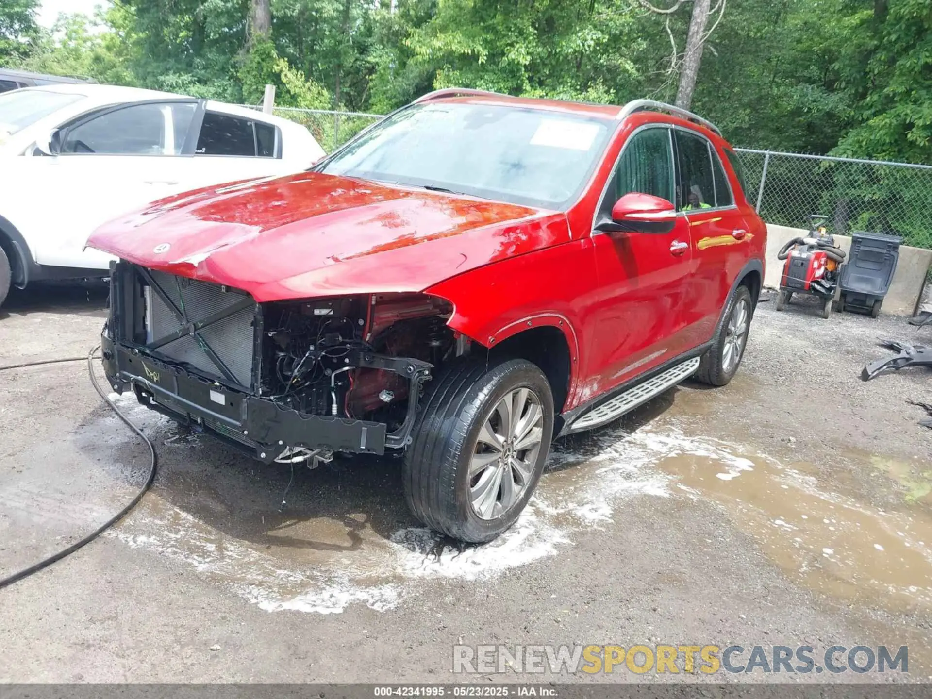 2 Photograph of a damaged car 4JGFB4KE3LA056089 MERCEDES-BENZ GLE 350 2020