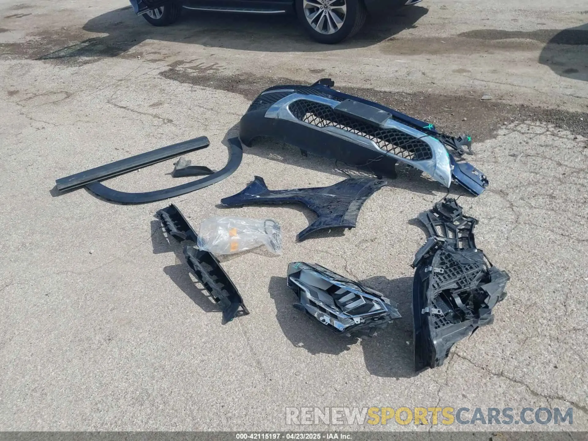 12 Photograph of a damaged car 4JGFB4KE7LA049386 MERCEDES-BENZ GLE 350 2020