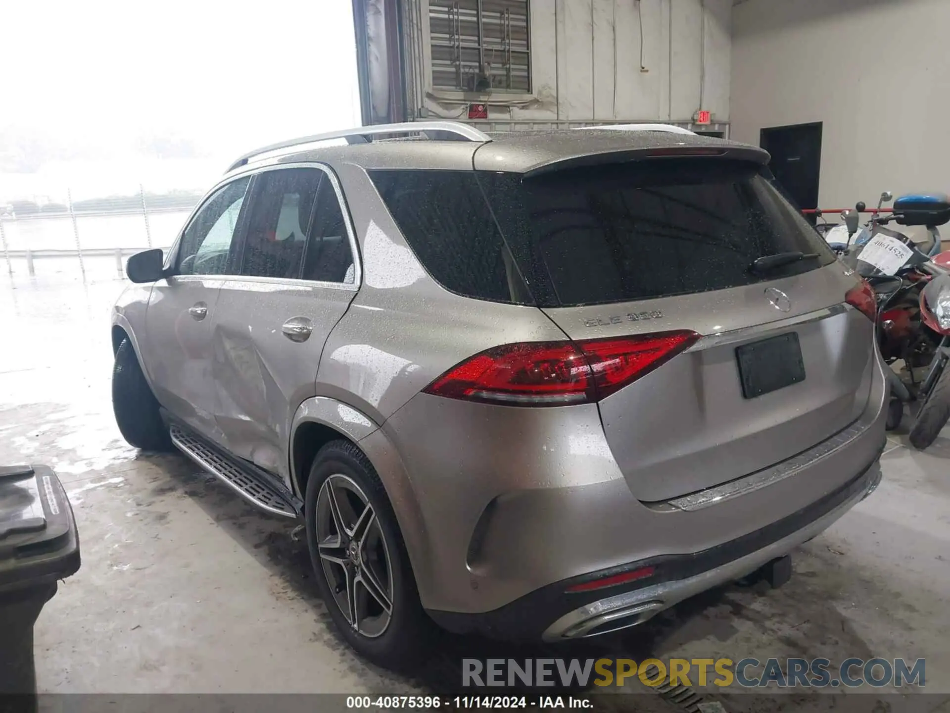 14 Photograph of a damaged car 4JGFB4KE8LA073695 MERCEDES-BENZ GLE 350 2020