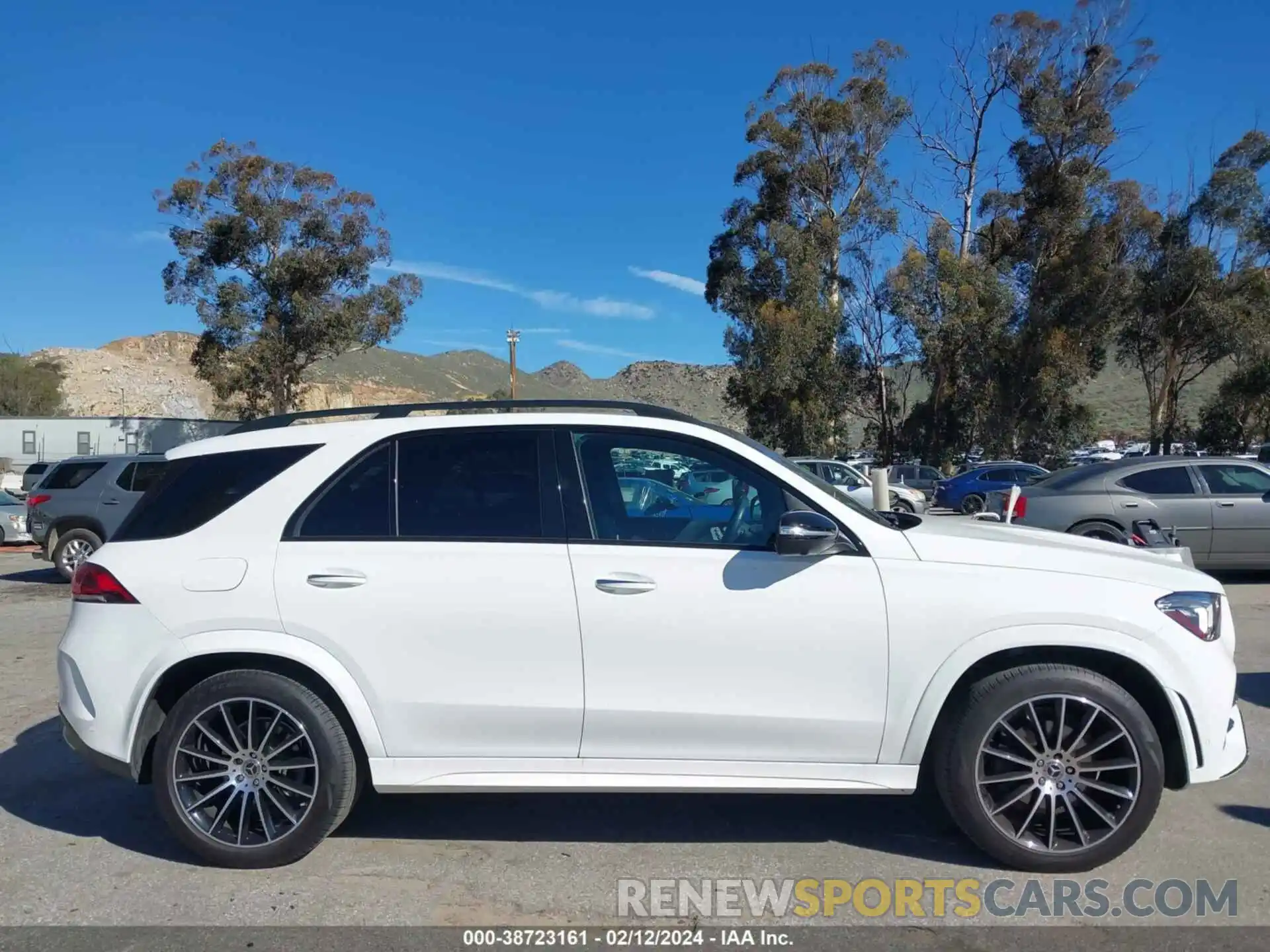 13 Photograph of a damaged car 4JGFB4JB1MA374771 MERCEDES-BENZ GLE 350 2021