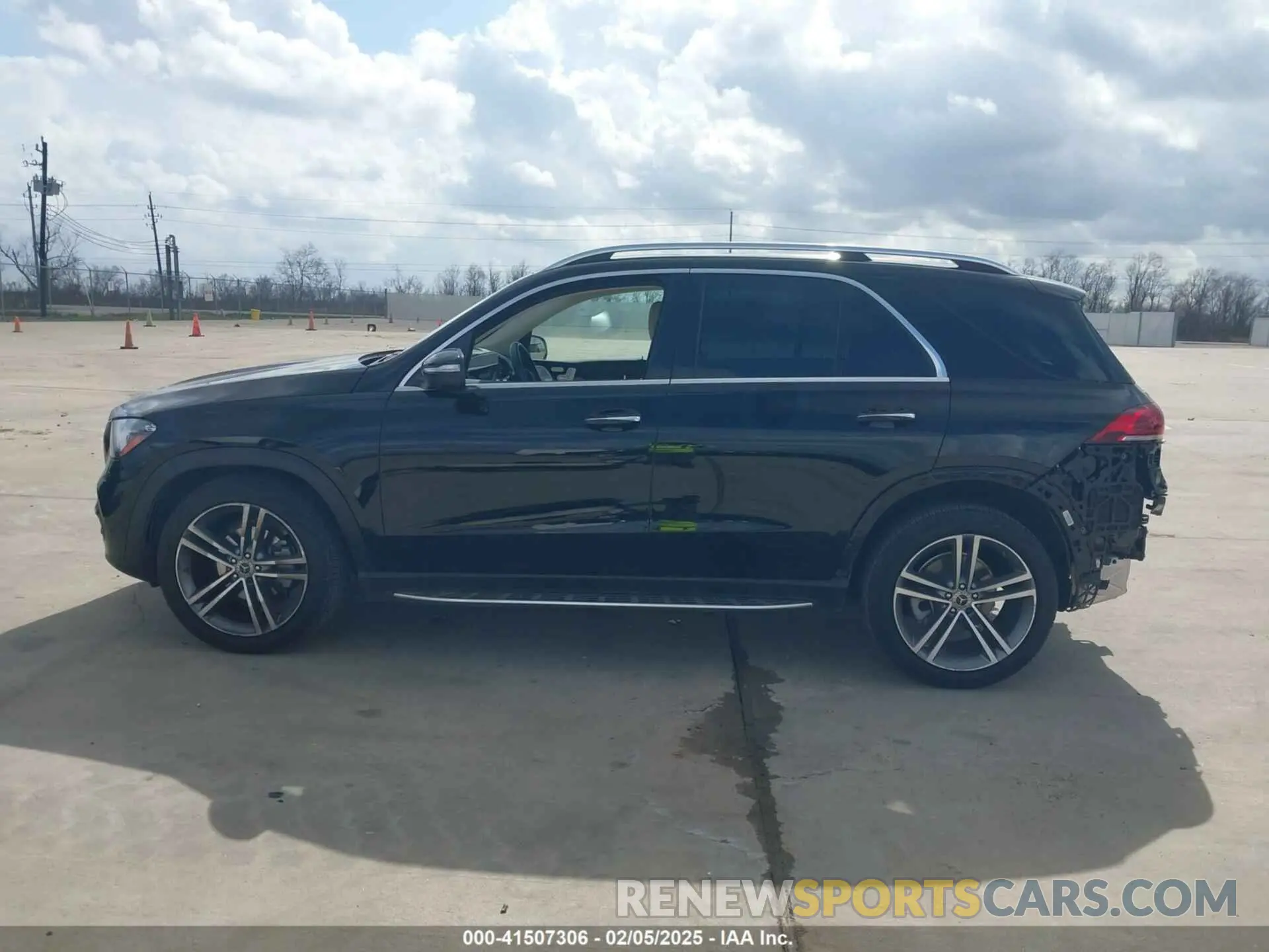 14 Photograph of a damaged car 4JGFB4JB6MA366097 MERCEDES-BENZ GLE 350 2021