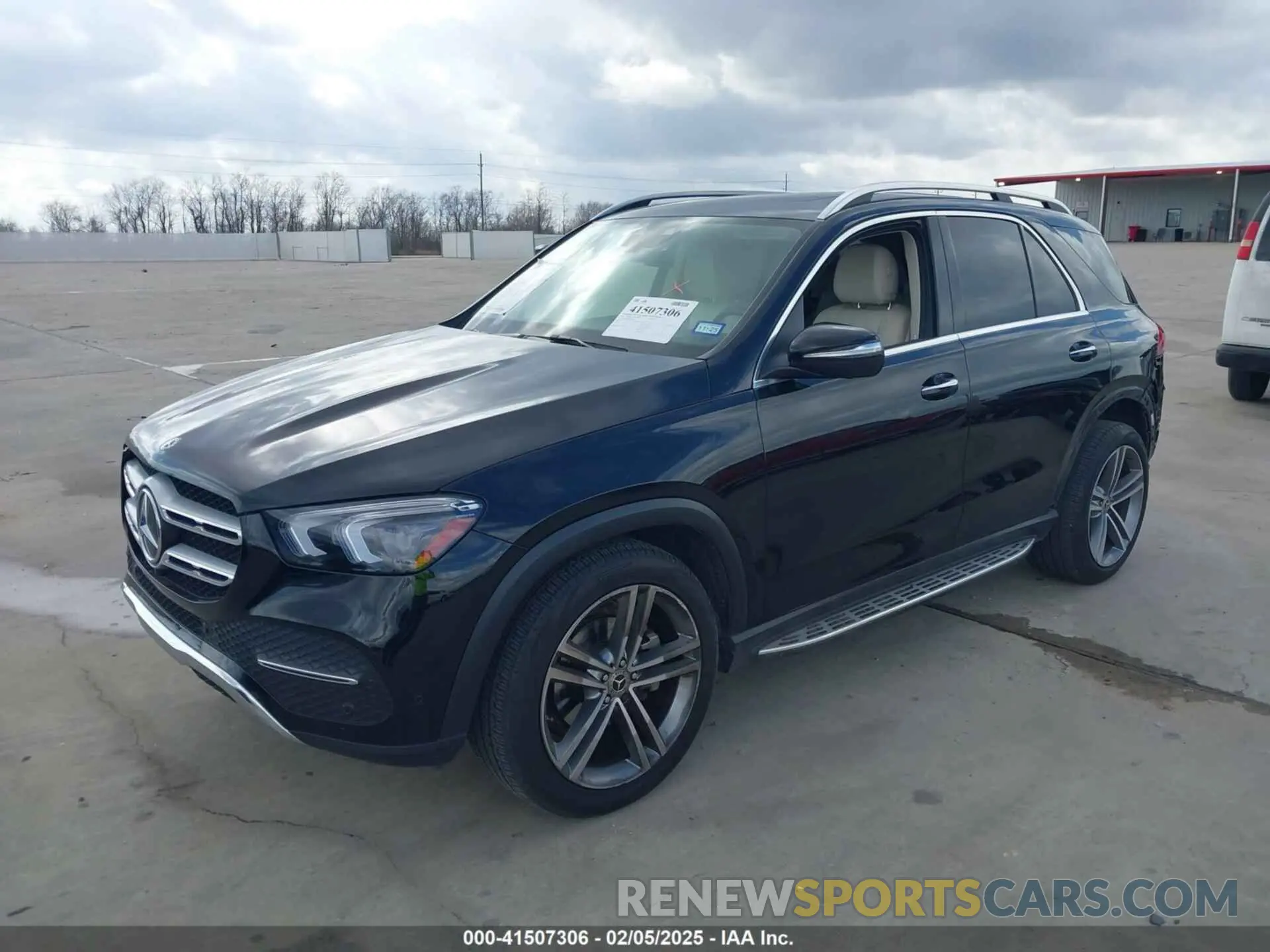 2 Photograph of a damaged car 4JGFB4JB6MA366097 MERCEDES-BENZ GLE 350 2021