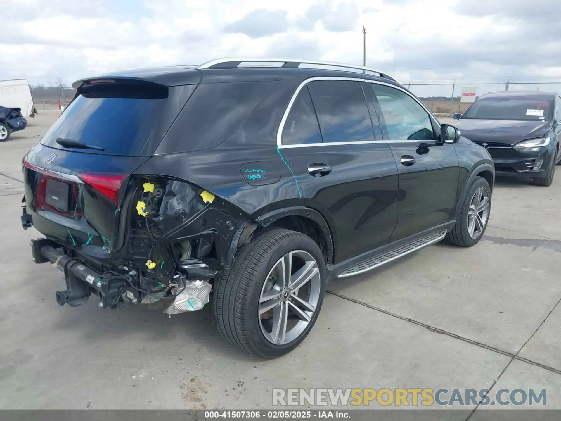 4 Photograph of a damaged car 4JGFB4JB6MA366097 MERCEDES-BENZ GLE 350 2021