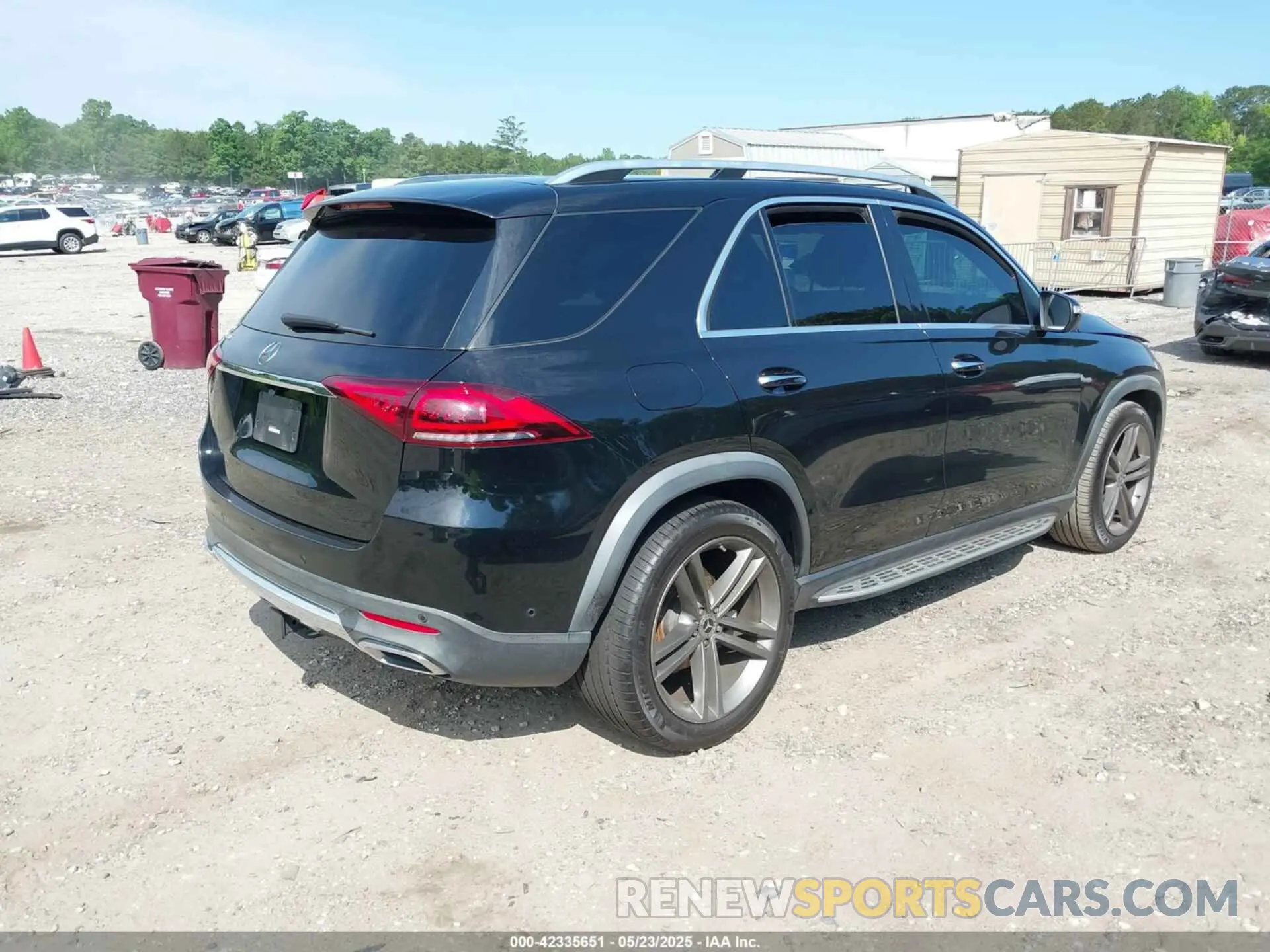 4 Photograph of a damaged car 4JGFB4JB8MA375514 MERCEDES-BENZ GLE 350 2021