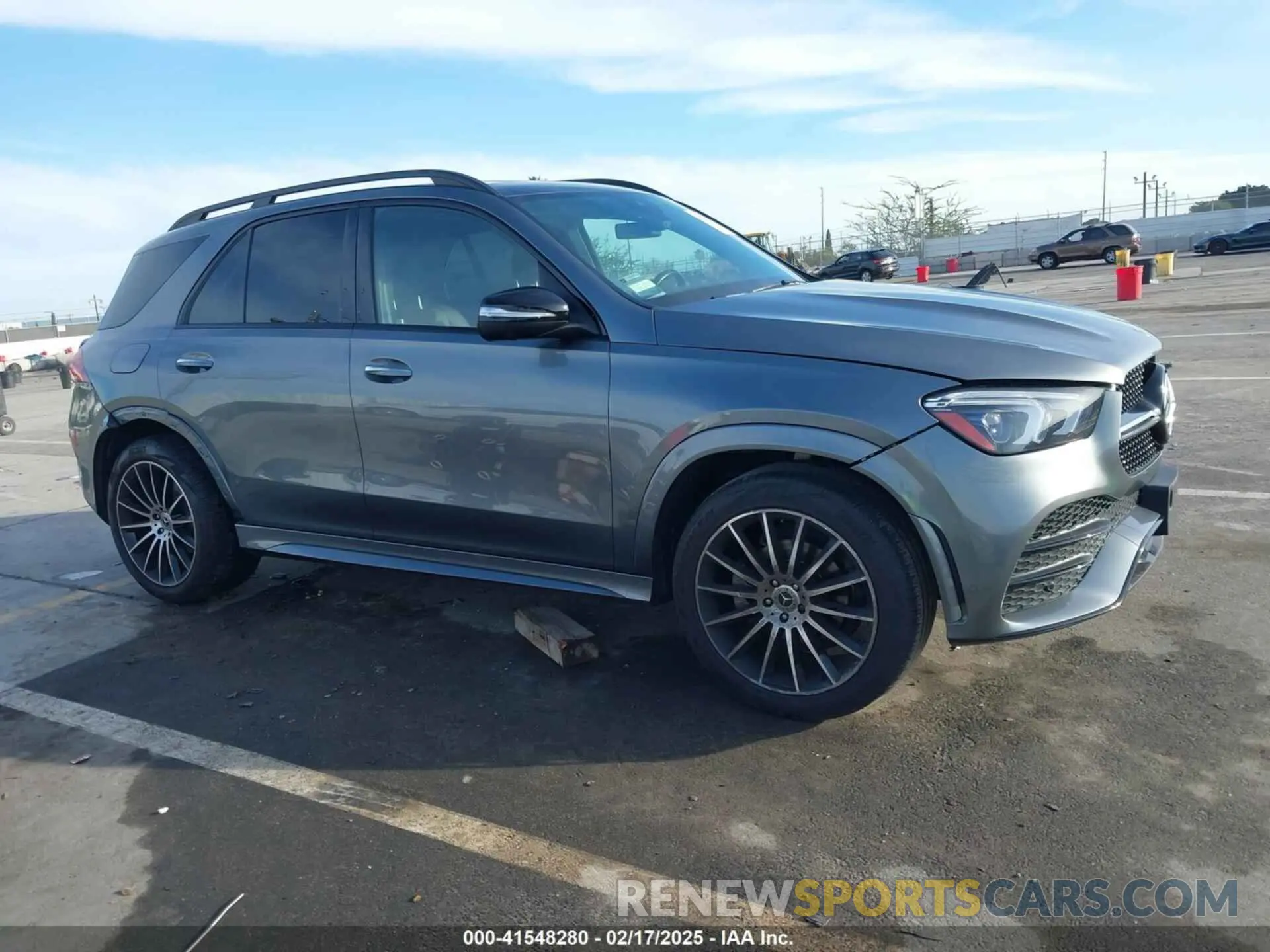 14 Photograph of a damaged car 4JGFB4JB8MA384259 MERCEDES-BENZ GLE 350 2021