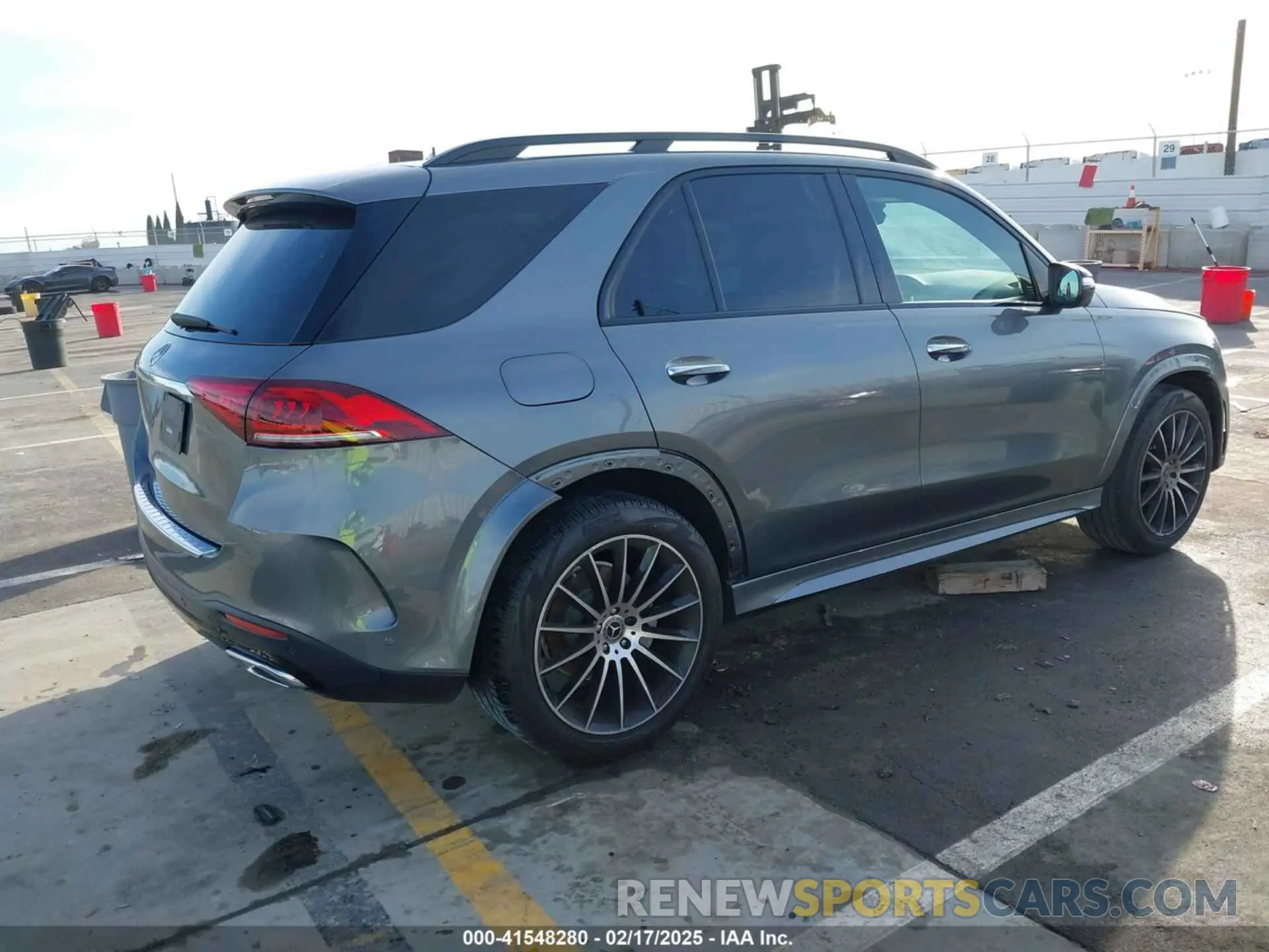 4 Photograph of a damaged car 4JGFB4JB8MA384259 MERCEDES-BENZ GLE 350 2021