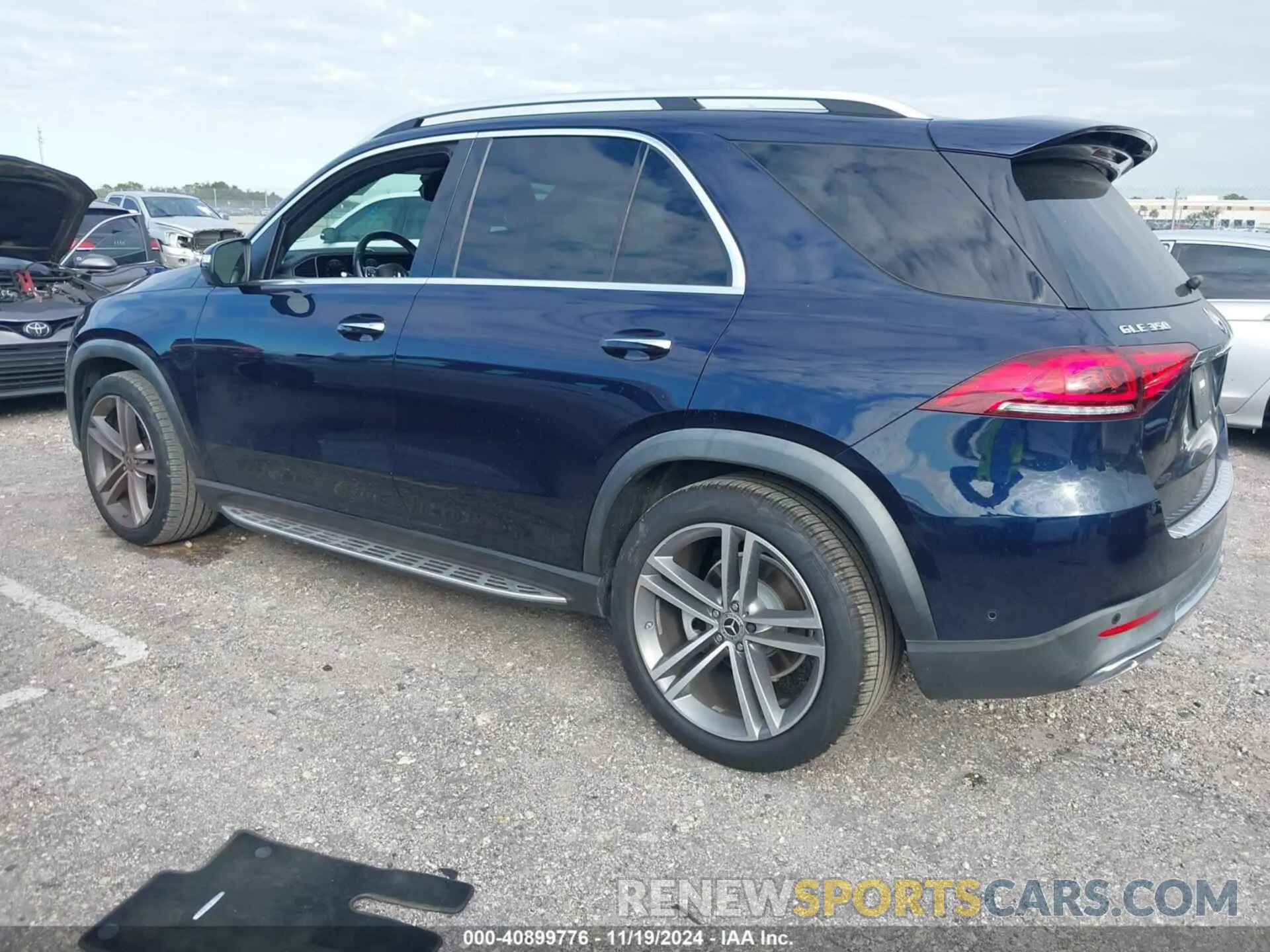 3 Photograph of a damaged car 4JGFB4JB9MA362657 MERCEDES-BENZ GLE 350 2021