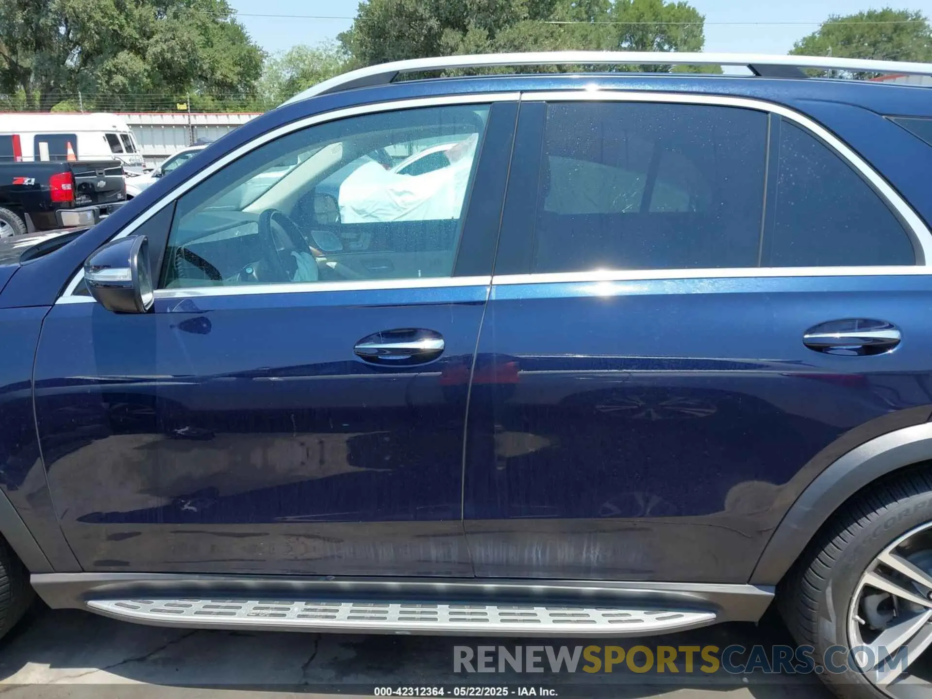 14 Photograph of a damaged car 4JGFB4JE0MA369037 MERCEDES-BENZ GLE 350 2021