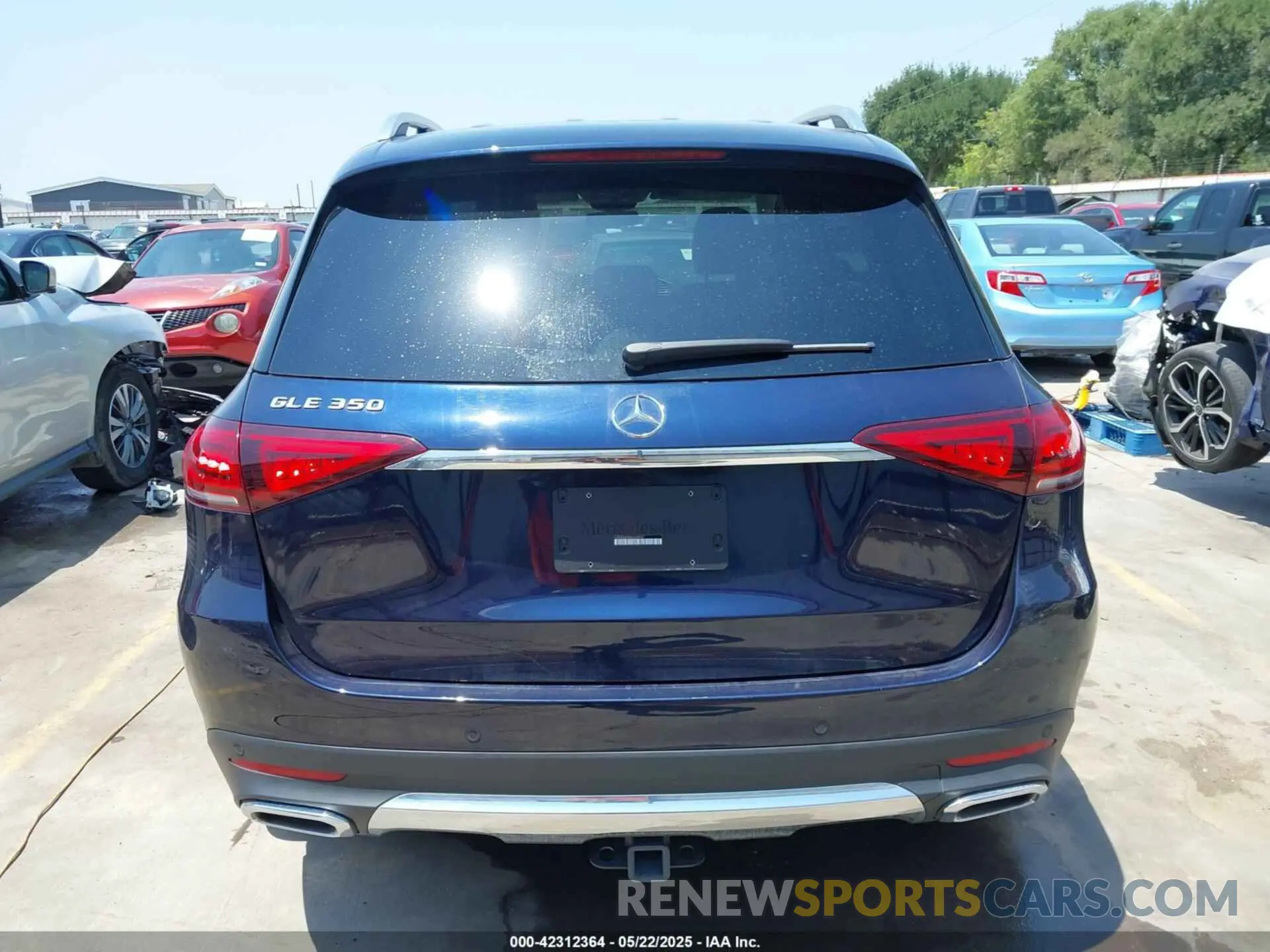 16 Photograph of a damaged car 4JGFB4JE0MA369037 MERCEDES-BENZ GLE 350 2021