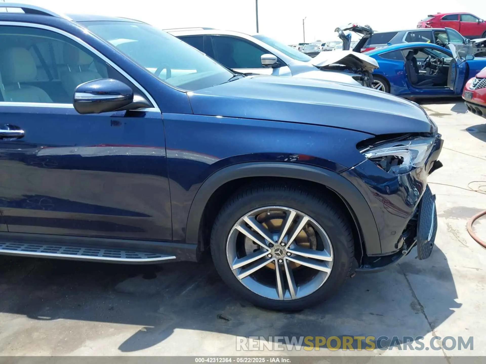 18 Photograph of a damaged car 4JGFB4JE0MA369037 MERCEDES-BENZ GLE 350 2021