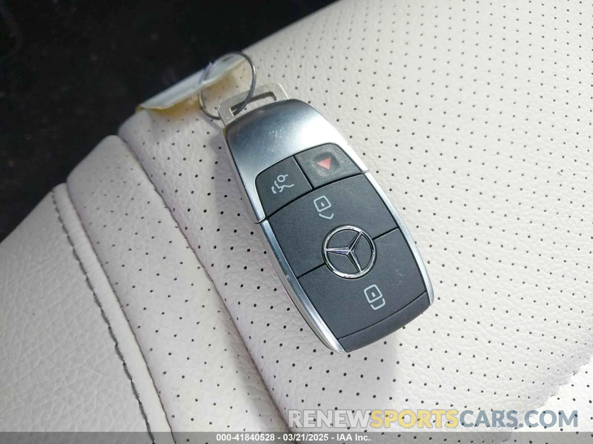 11 Photograph of a damaged car 4JGFB4KB2MA492990 MERCEDES-BENZ GLE 350 2021