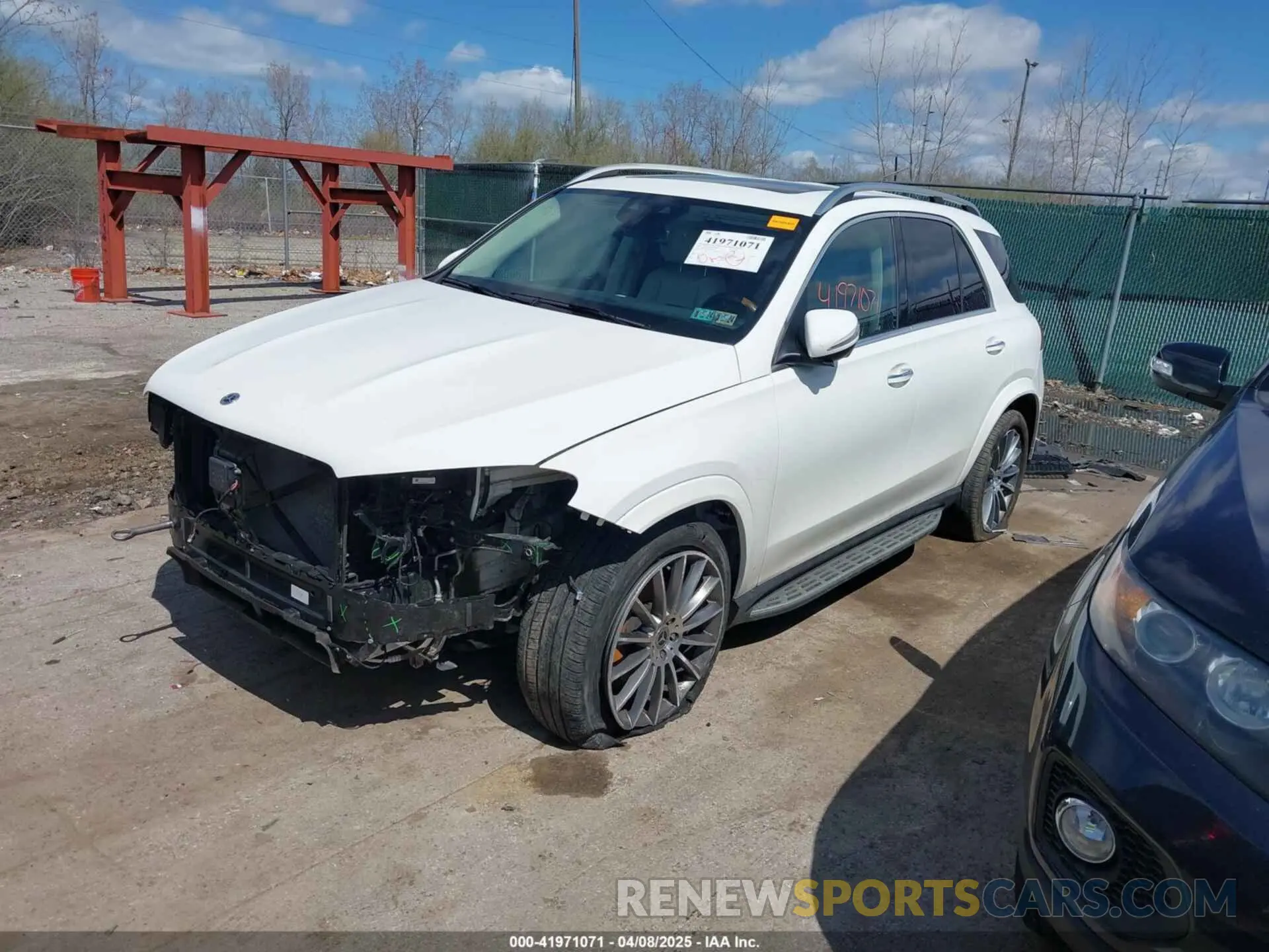 2 Photograph of a damaged car 4JGFB4KB4MA395175 MERCEDES-BENZ GLE 350 2021