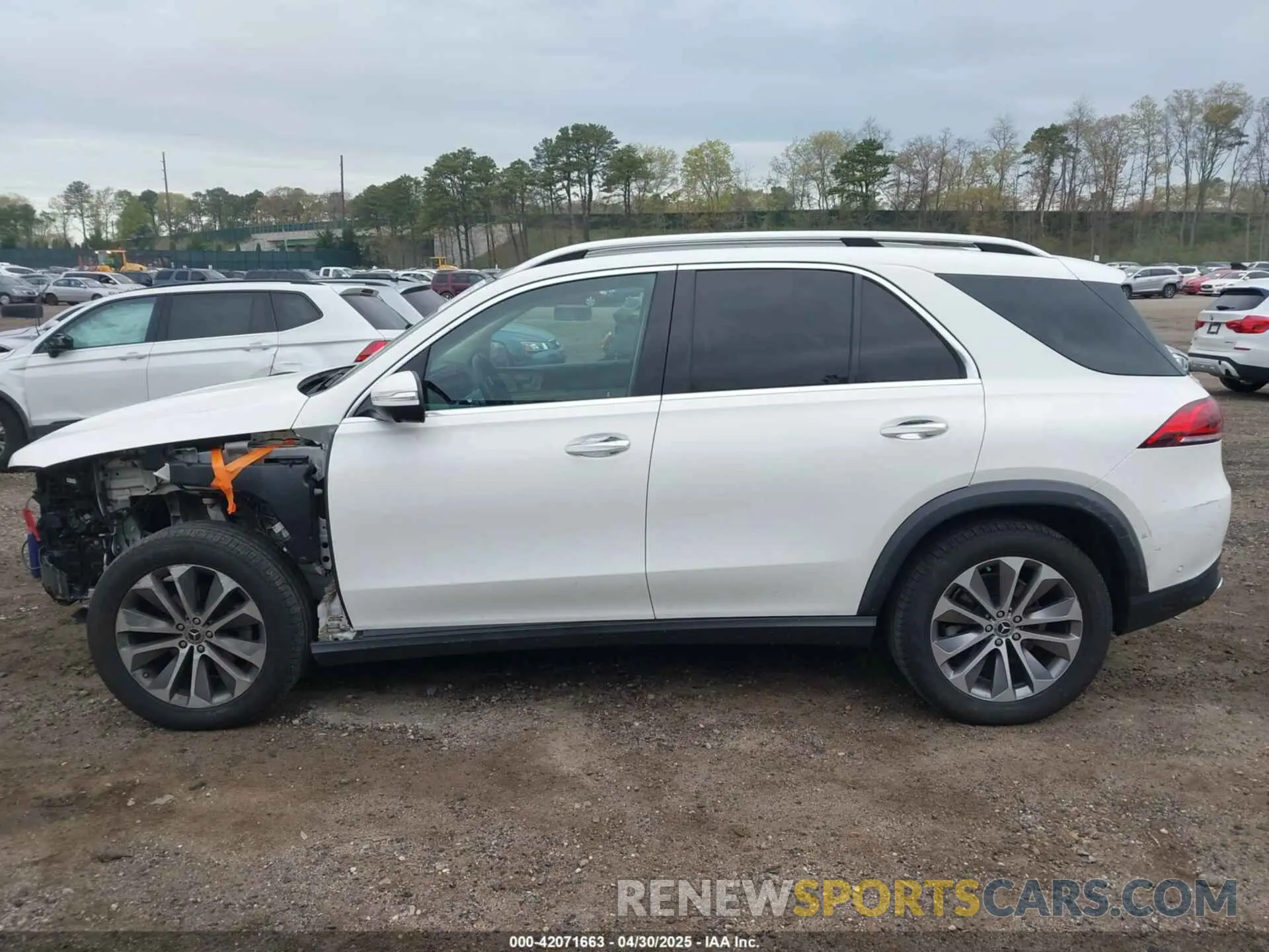 14 Photograph of a damaged car 4JGFB4KB5MA328147 MERCEDES-BENZ GLE 350 2021