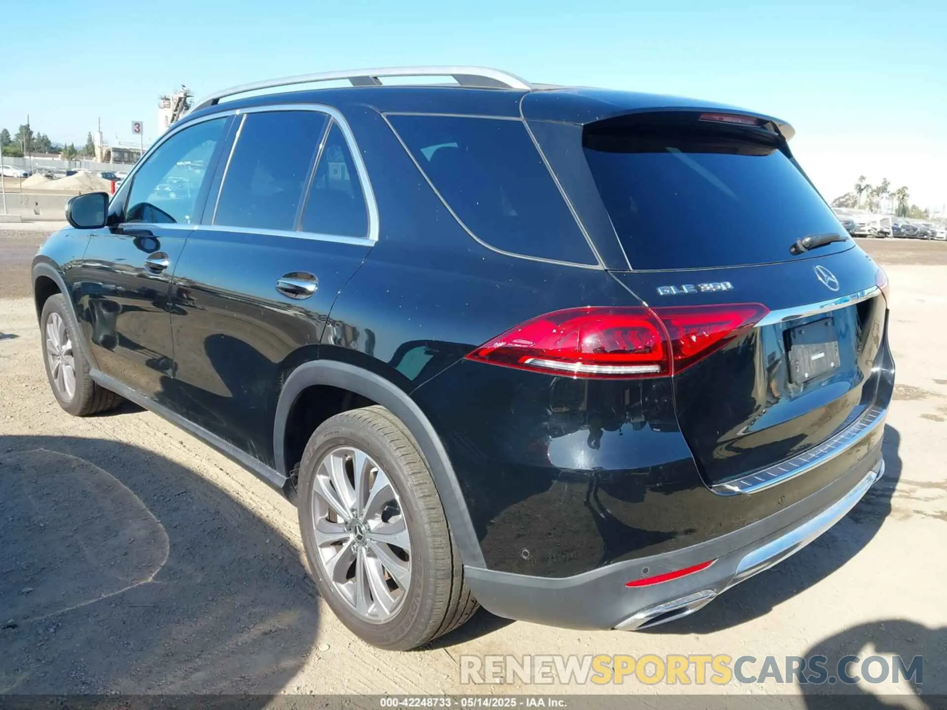 3 Photograph of a damaged car 4JGFB4KB6MA517437 MERCEDES-BENZ GLE 350 2021