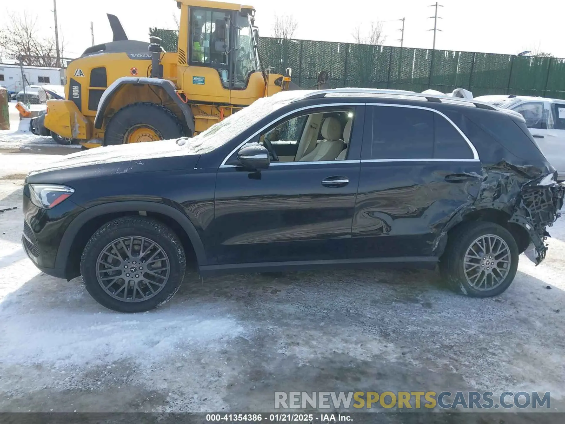 14 Photograph of a damaged car 4JGFB4KBXMA431113 MERCEDES-BENZ GLE 350 2021