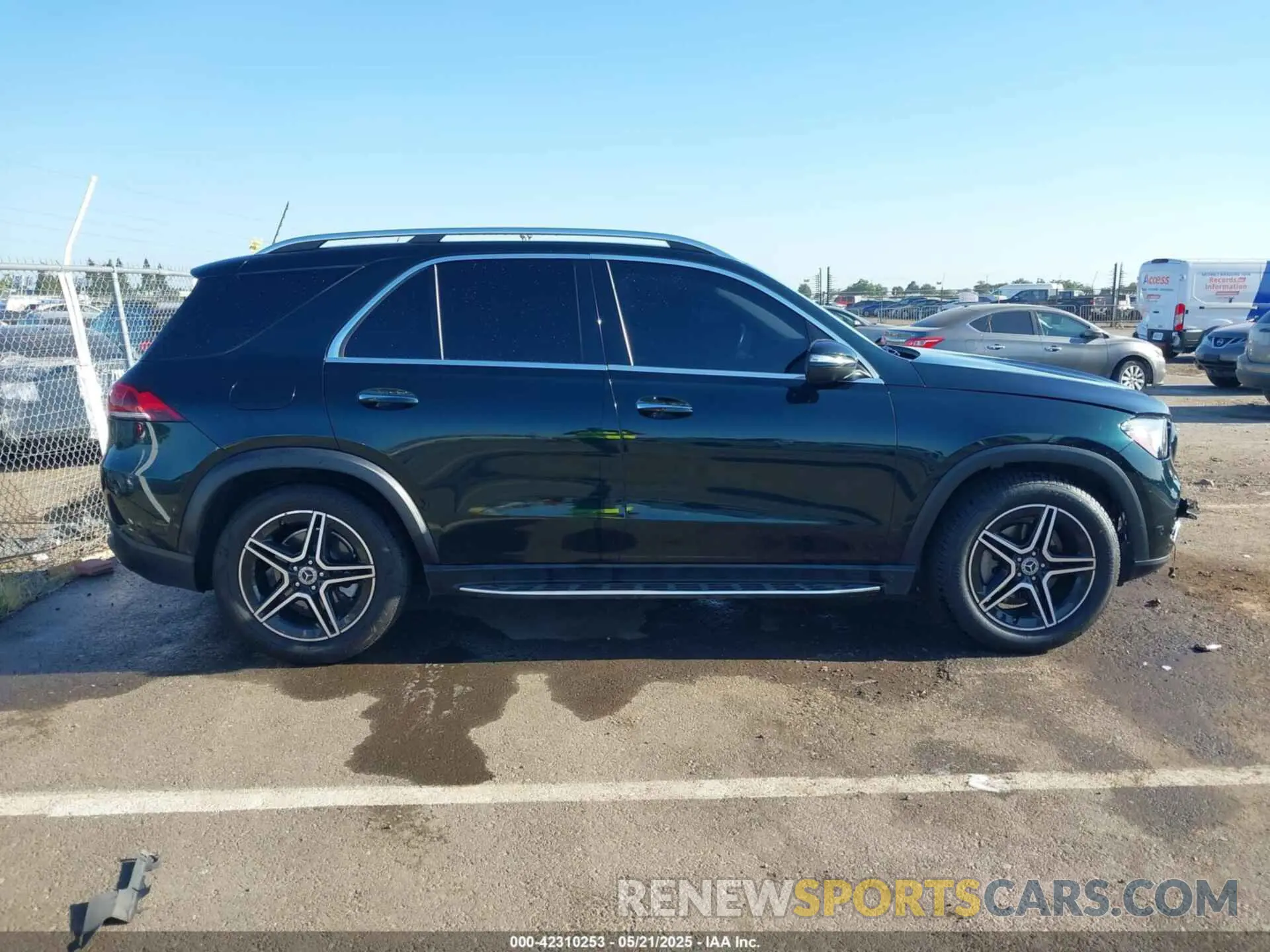 13 Photograph of a damaged car 4JGFB4KE3MA516028 MERCEDES-BENZ GLE 350 2021