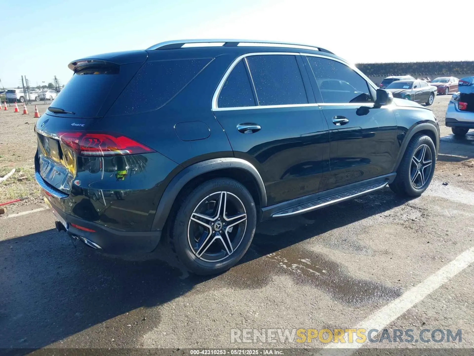 4 Photograph of a damaged car 4JGFB4KE3MA516028 MERCEDES-BENZ GLE 350 2021