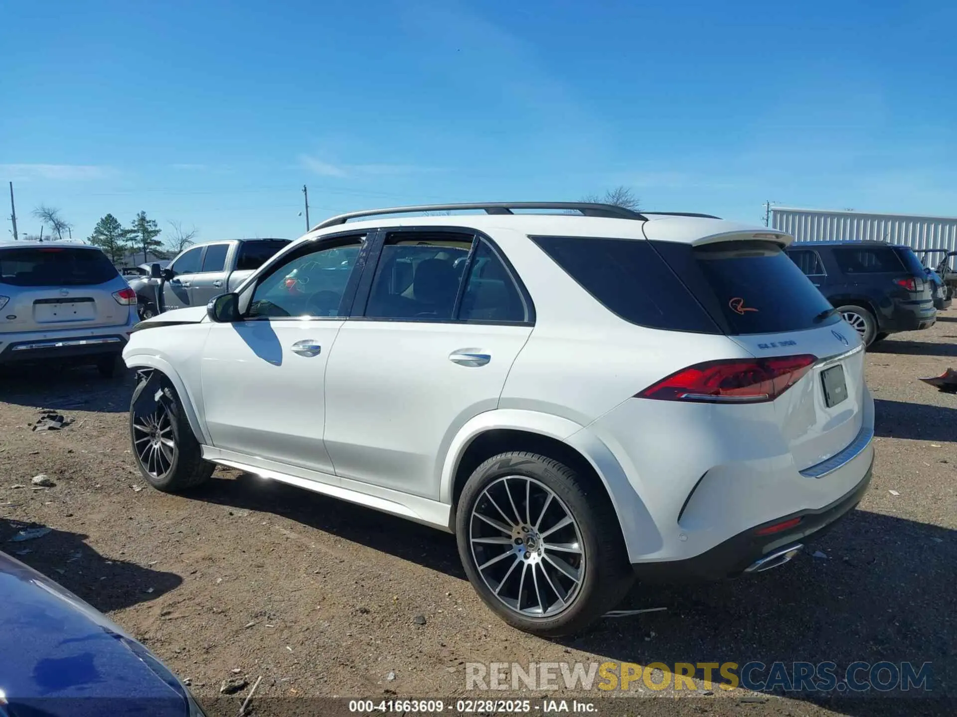 14 Photograph of a damaged car 4JGFB4JB1NA579119 MERCEDES-BENZ GLE 350 2022