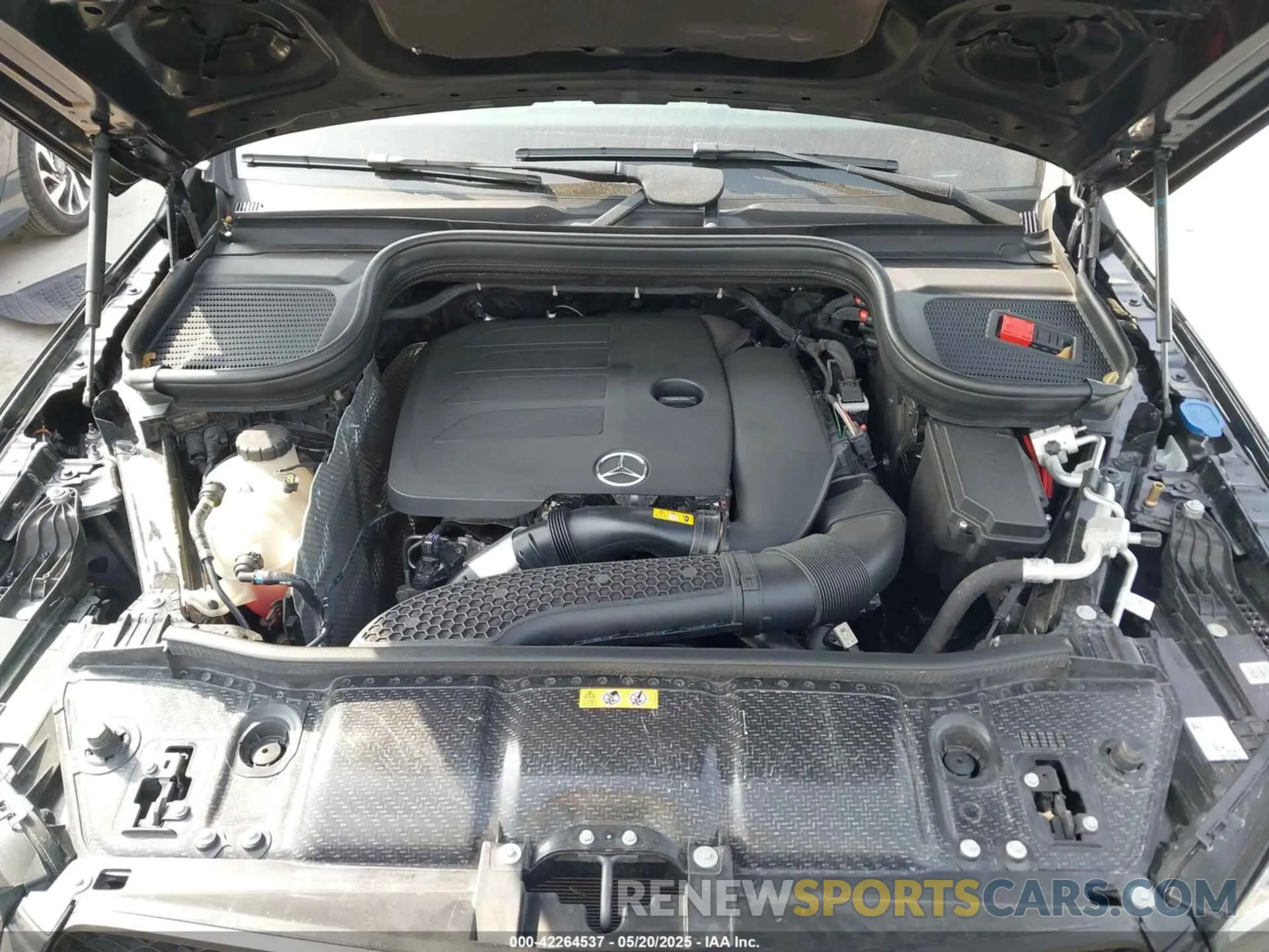 10 Photograph of a damaged car 4JGFB4JB3NA770590 MERCEDES-BENZ GLE 350 2022