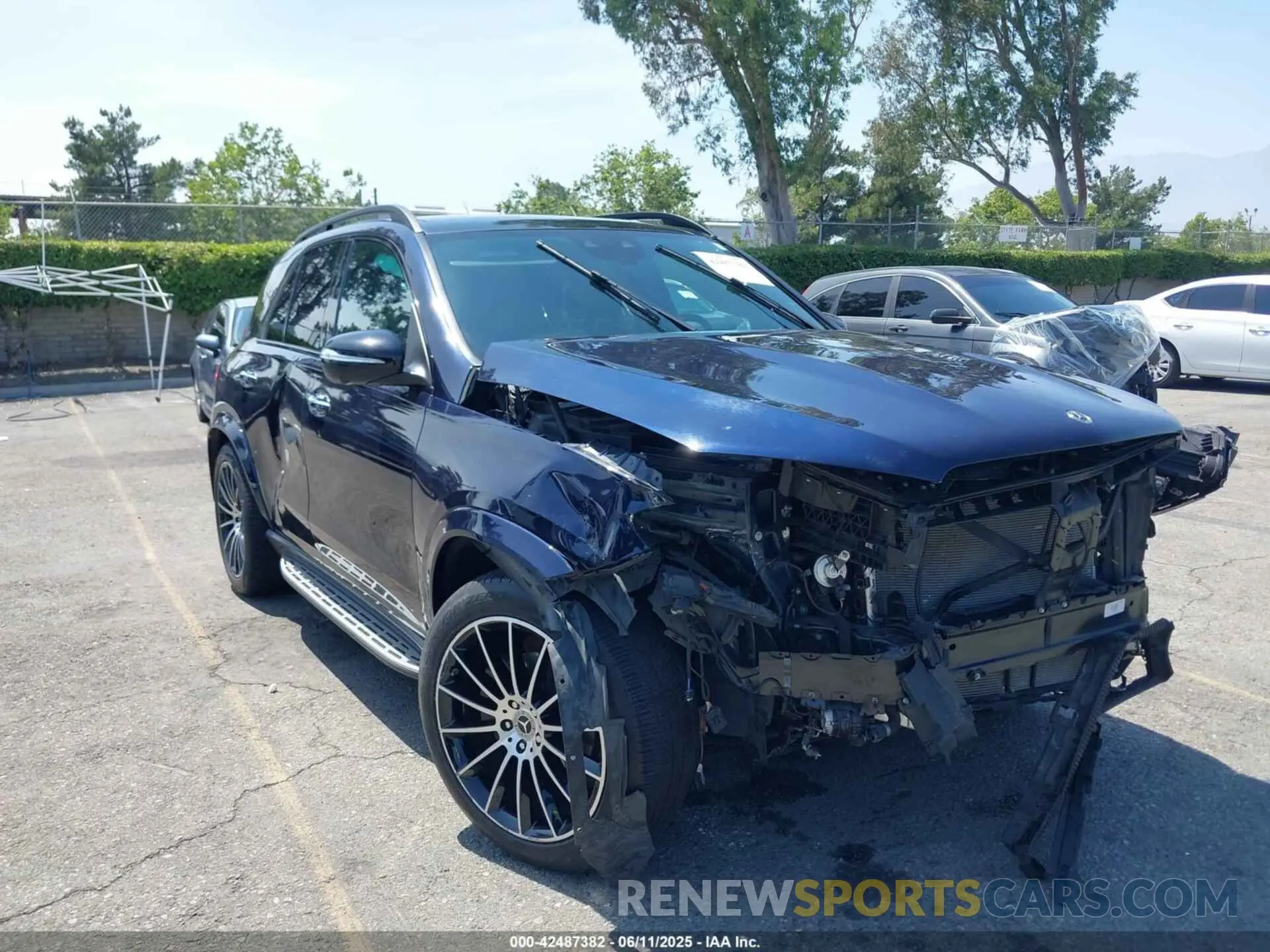 6 Photograph of a damaged car 4JGFB4JB4NA619256 MERCEDES-BENZ GLE 350 2022