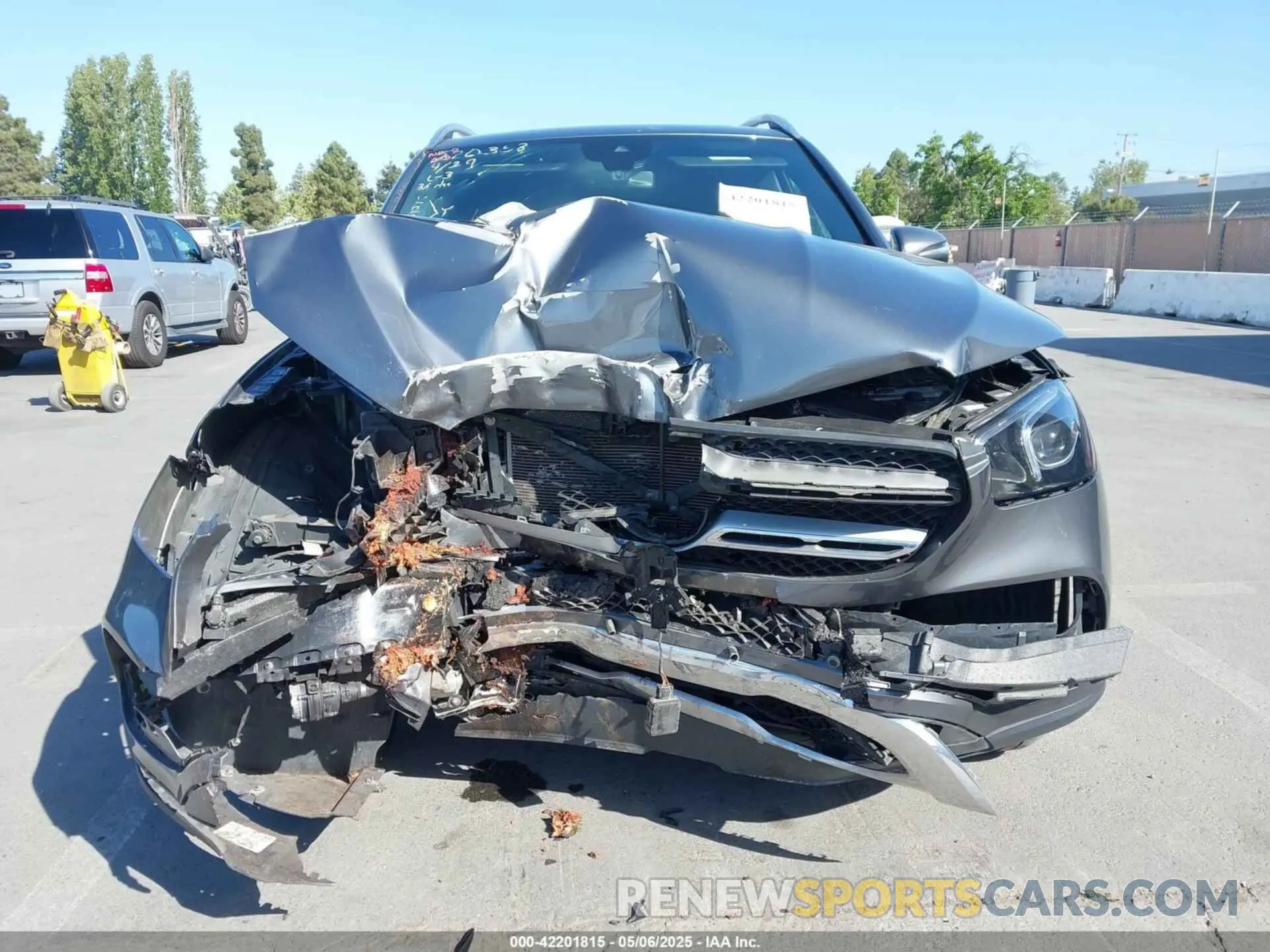 13 Photograph of a damaged car 4JGFB4JB4NA677660 MERCEDES-BENZ GLE 350 2022