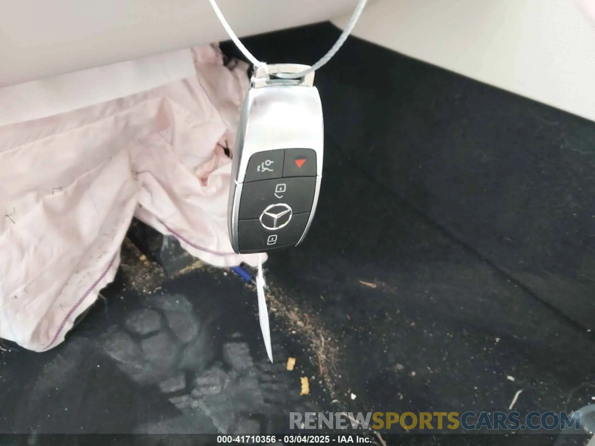 11 Photograph of a damaged car 4JGFB4JB5NA659586 MERCEDES-BENZ GLE 350 2022