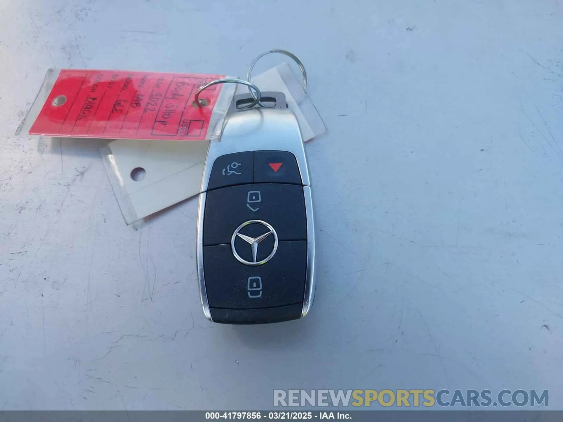 11 Photograph of a damaged car 4JGFB4JB5NA715798 MERCEDES-BENZ GLE 350 2022