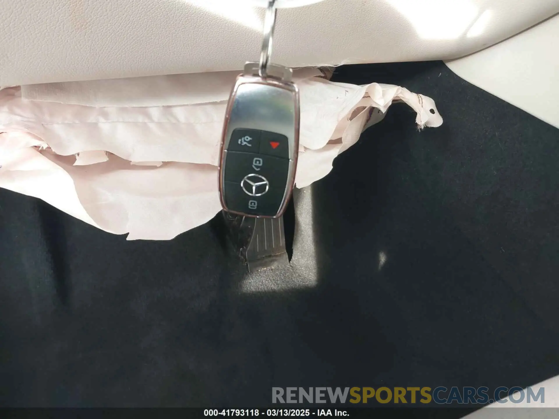 11 Photograph of a damaged car 4JGFB4JB5NA818851 MERCEDES-BENZ GLE 350 2022