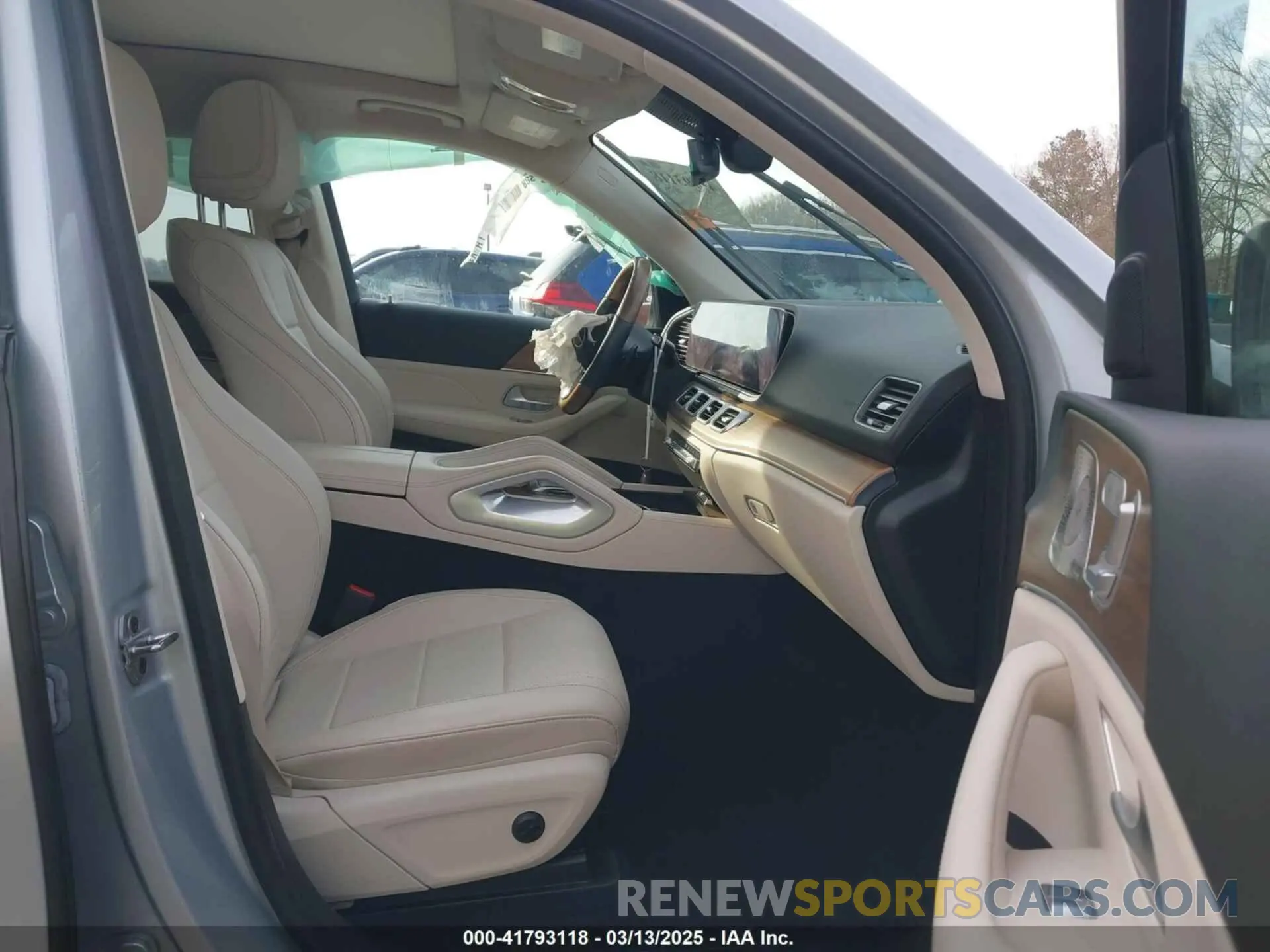 5 Photograph of a damaged car 4JGFB4JB5NA818851 MERCEDES-BENZ GLE 350 2022