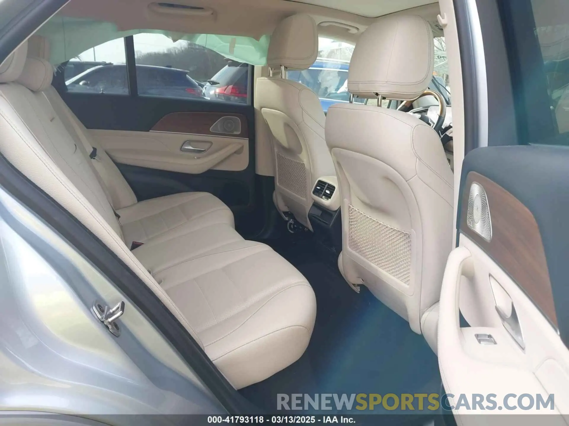8 Photograph of a damaged car 4JGFB4JB5NA818851 MERCEDES-BENZ GLE 350 2022