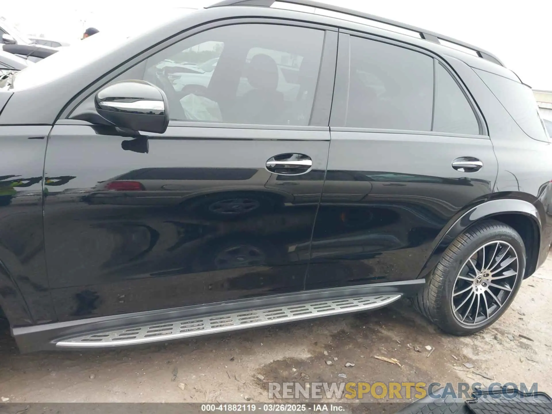 14 Photograph of a damaged car 4JGFB4JB7NA776070 MERCEDES-BENZ GLE 350 2022