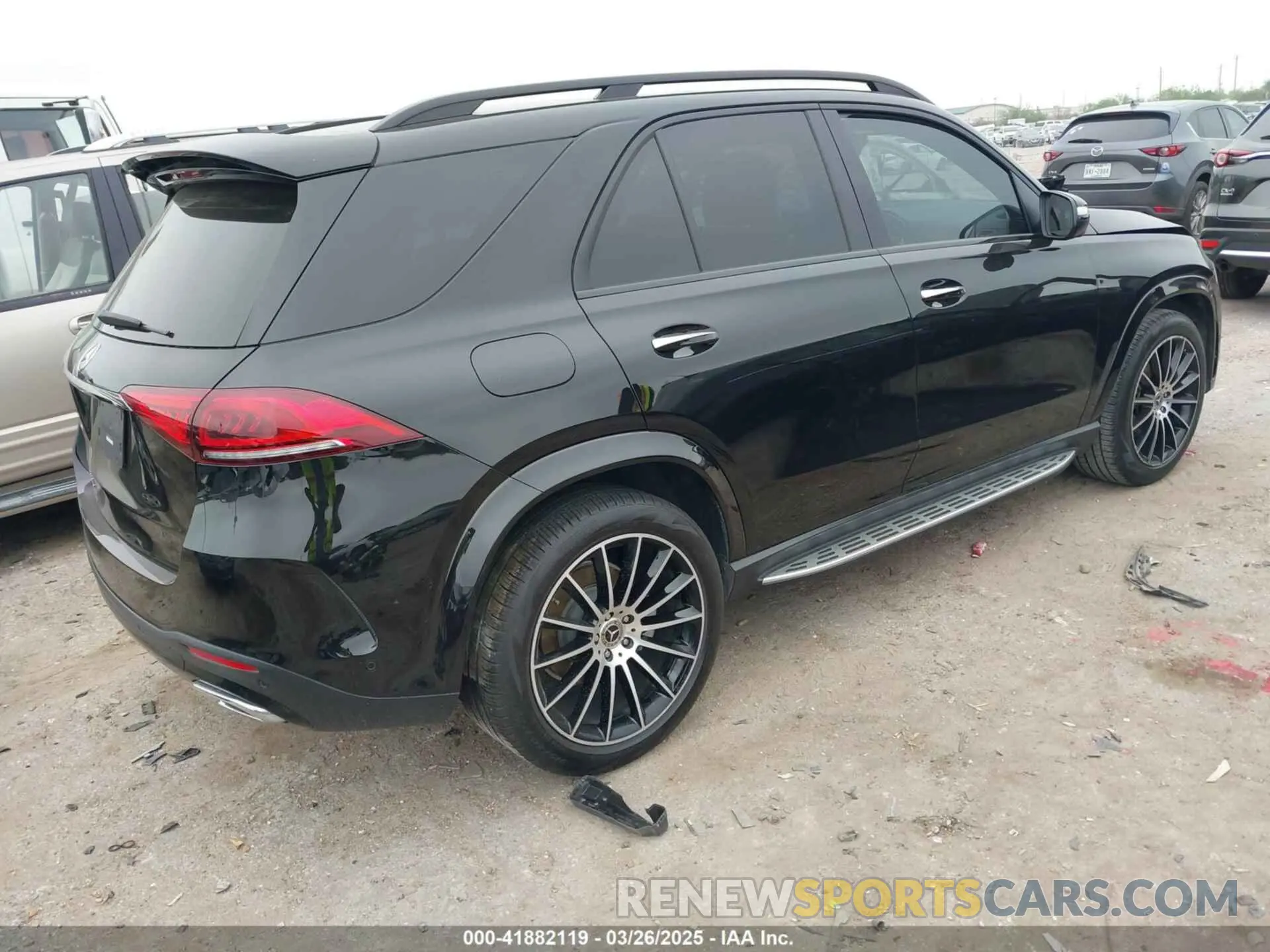 4 Photograph of a damaged car 4JGFB4JB7NA776070 MERCEDES-BENZ GLE 350 2022