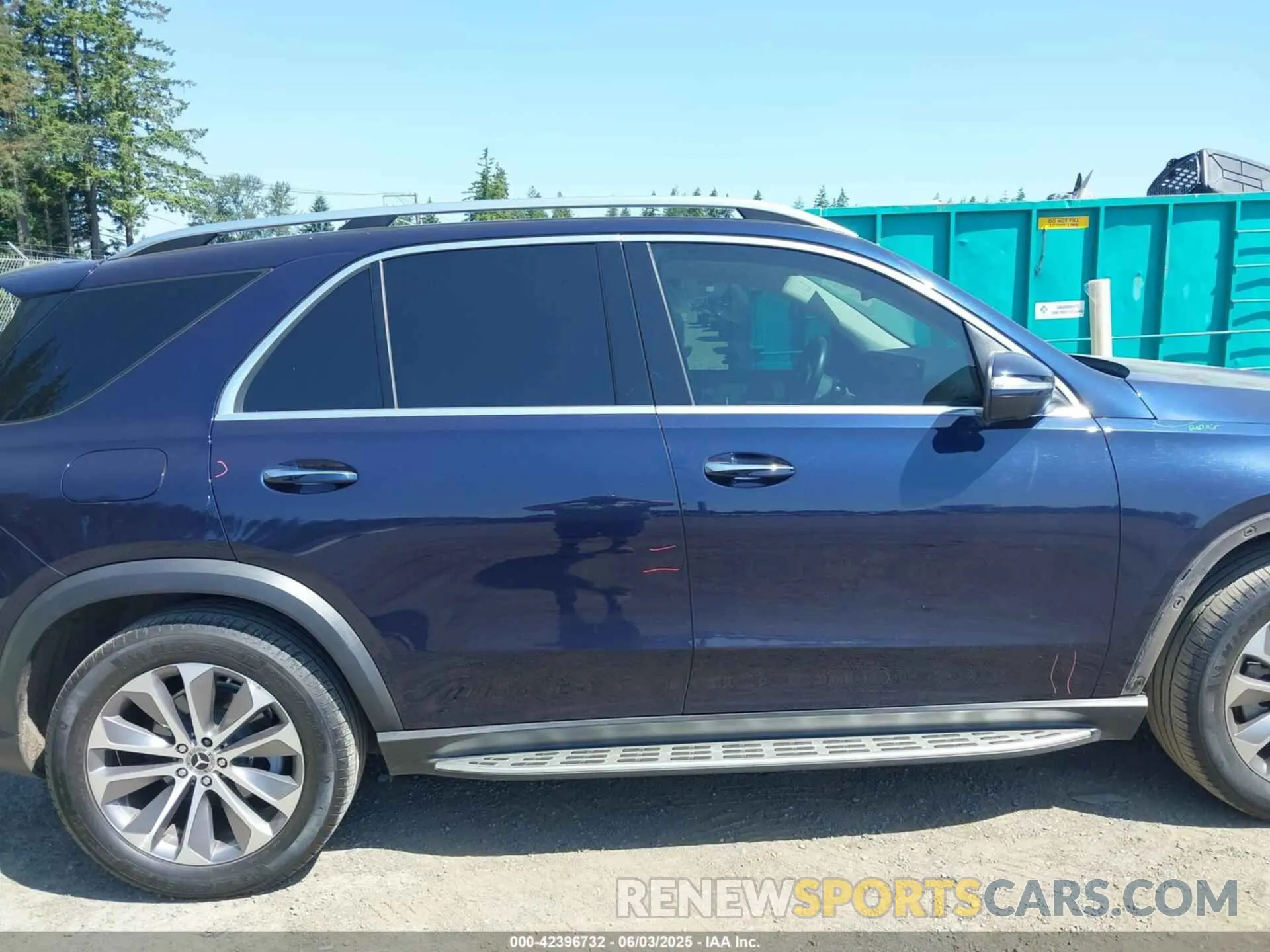 14 Photograph of a damaged car 4JGFB4JB7NA793709 MERCEDES-BENZ GLE 350 2022