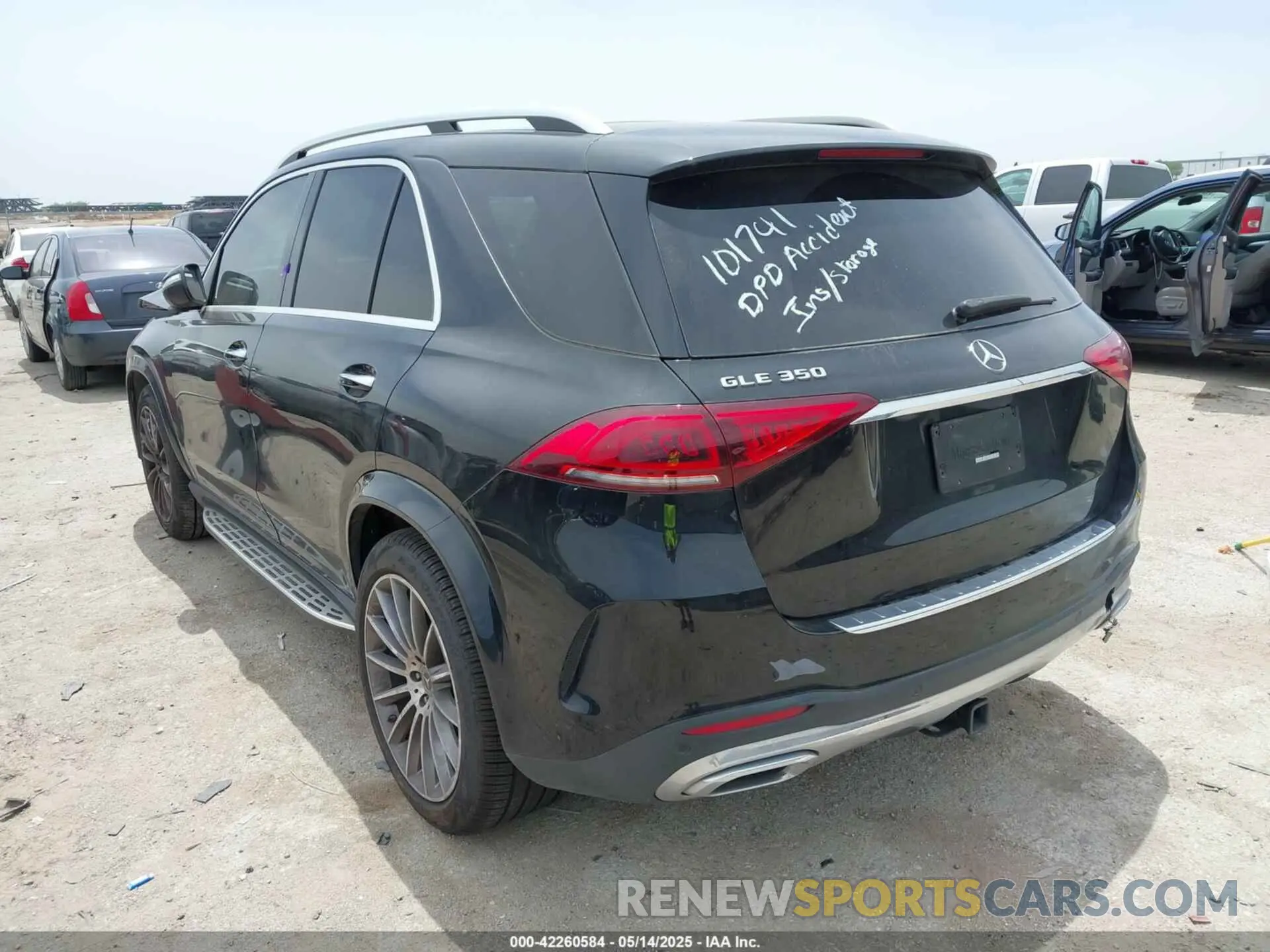 3 Photograph of a damaged car 4JGFB4JB9NA598372 MERCEDES-BENZ GLE 350 2022