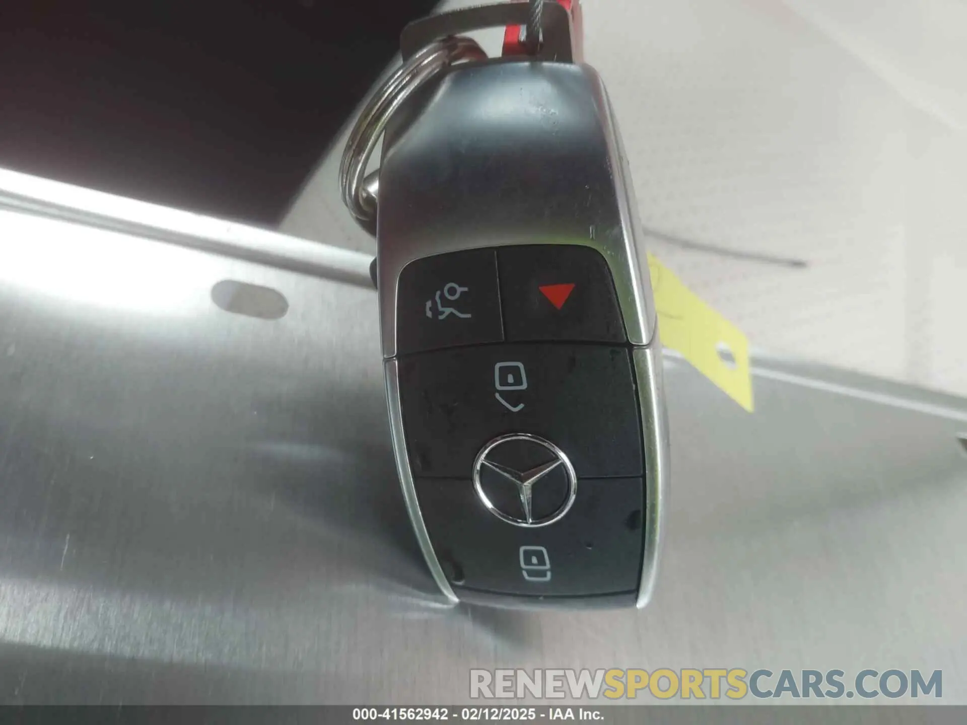 11 Photograph of a damaged car 4JGFB4JB9NA779021 MERCEDES-BENZ GLE 350 2022