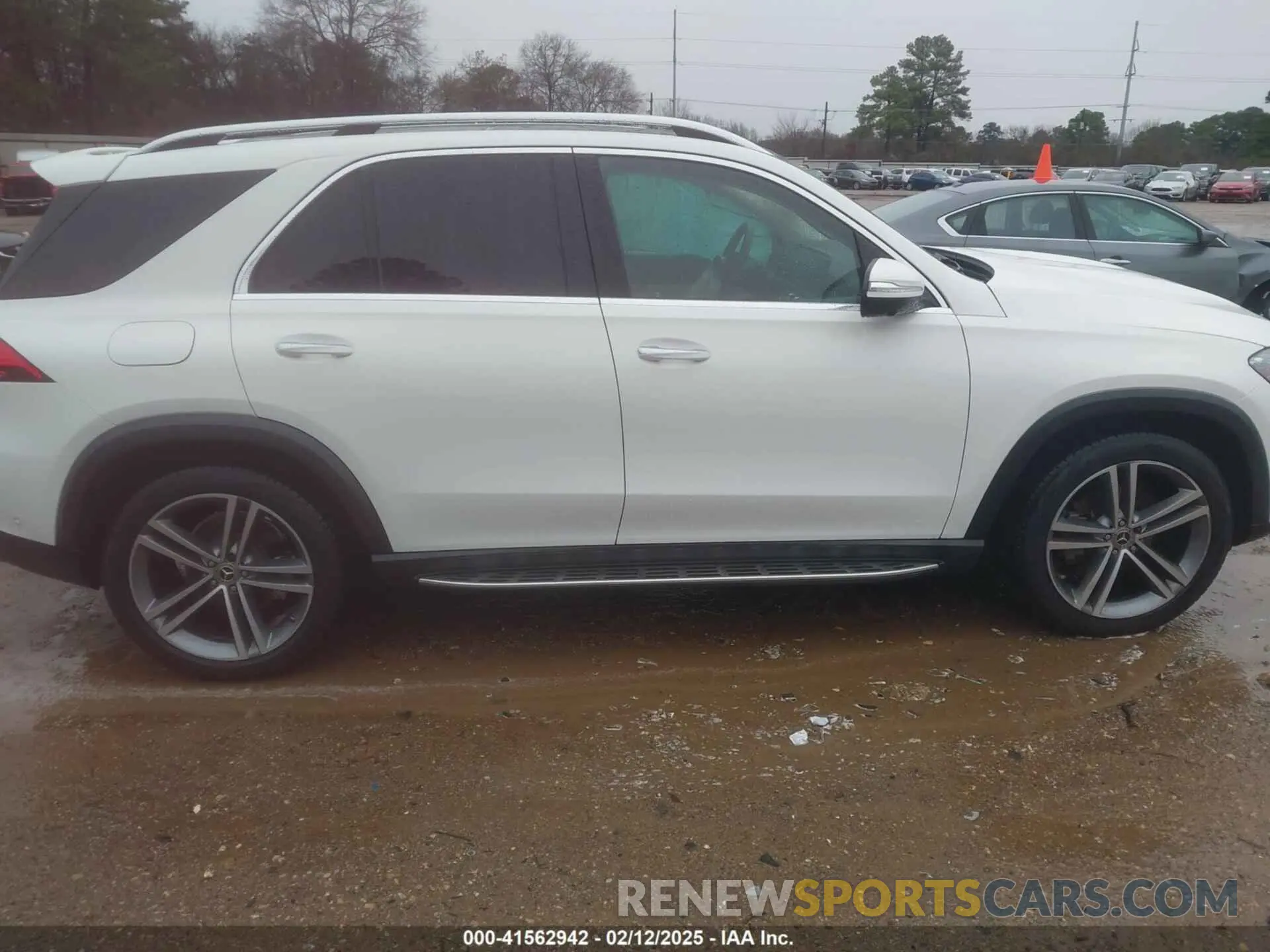 13 Photograph of a damaged car 4JGFB4JB9NA779021 MERCEDES-BENZ GLE 350 2022