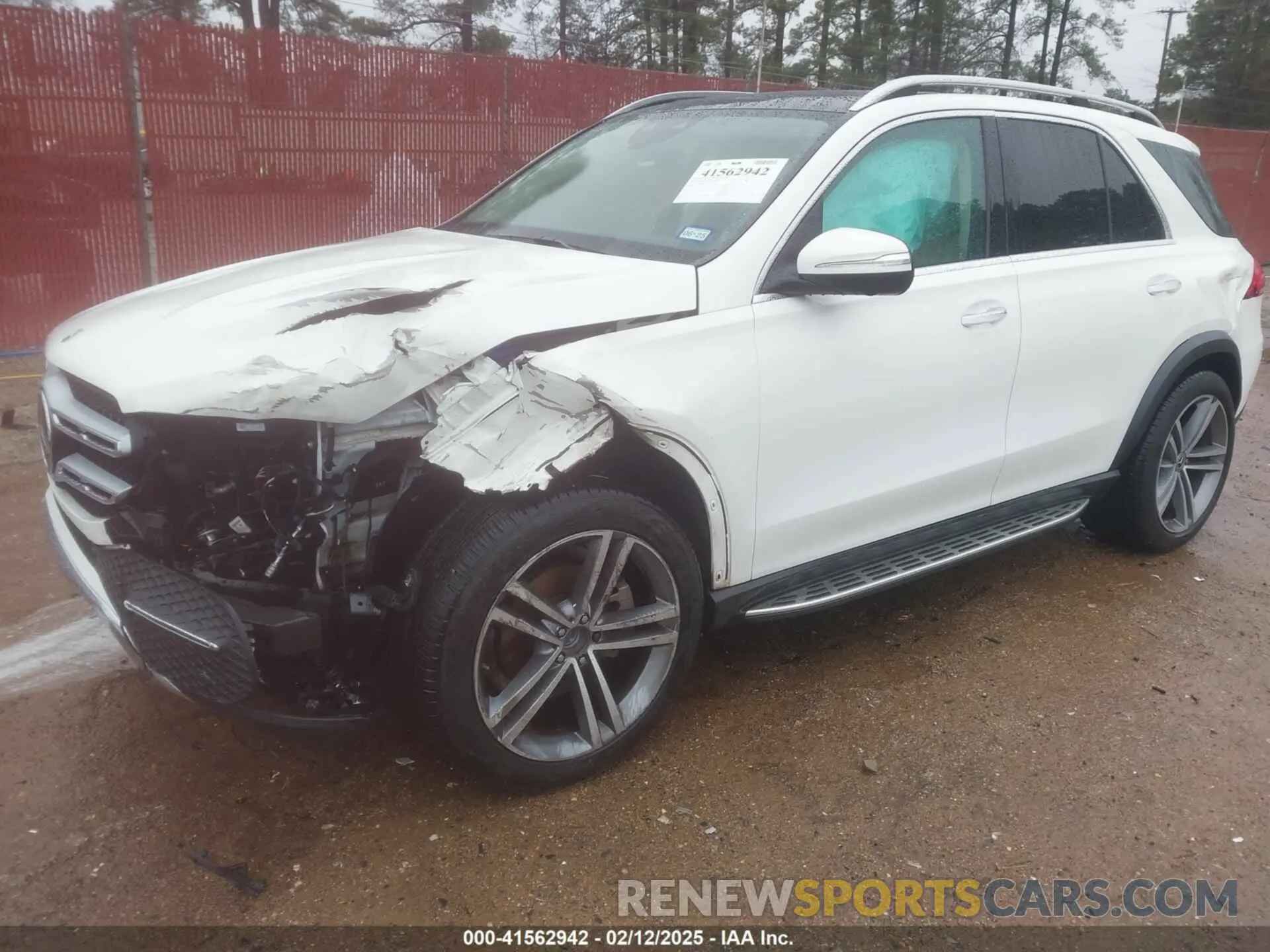 2 Photograph of a damaged car 4JGFB4JB9NA779021 MERCEDES-BENZ GLE 350 2022
