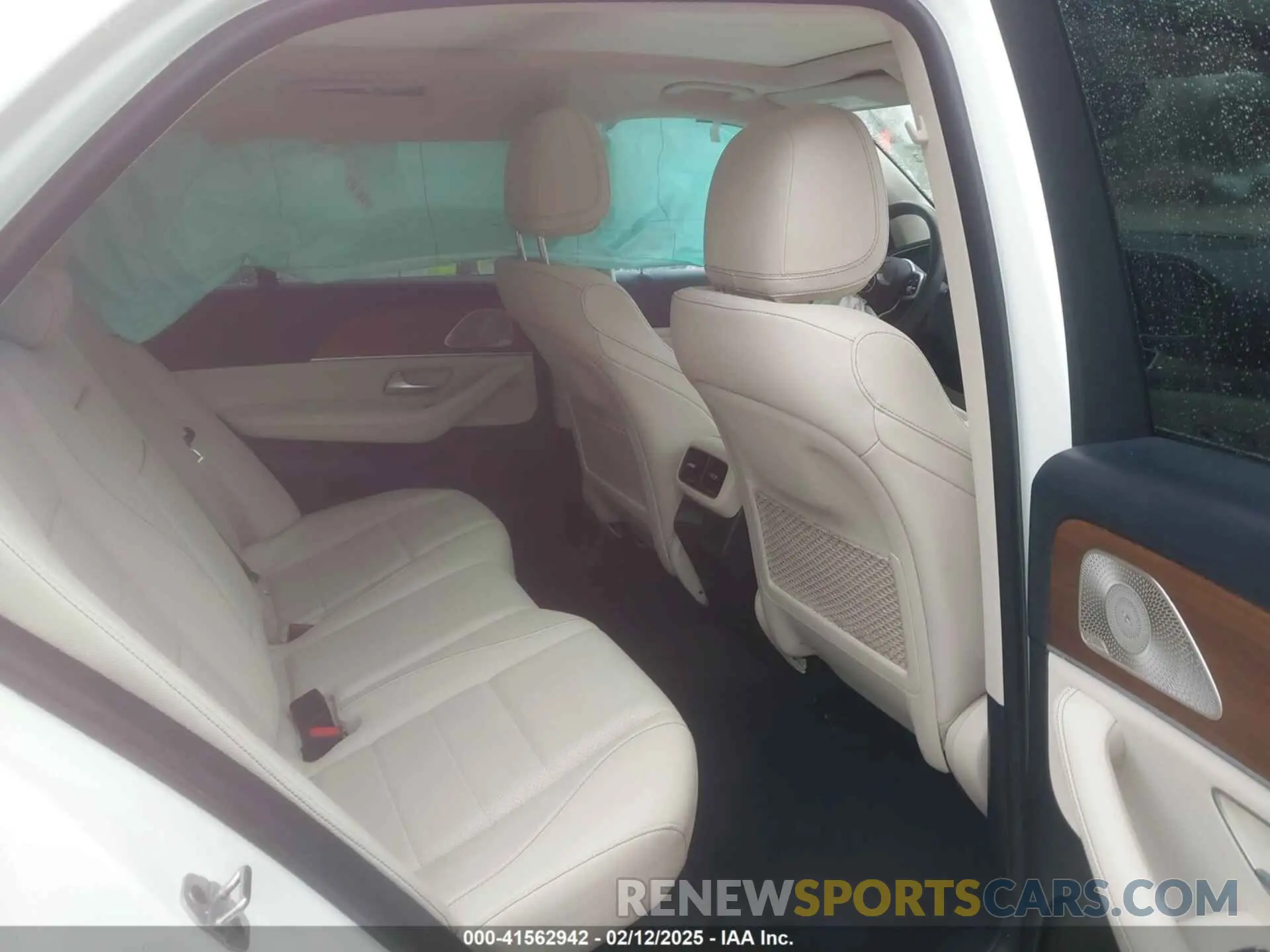 8 Photograph of a damaged car 4JGFB4JB9NA779021 MERCEDES-BENZ GLE 350 2022