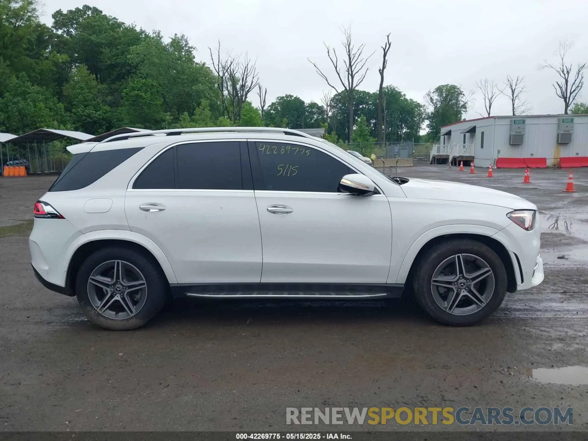 12 Photograph of a damaged car 4JGFB4JBXNA682944 MERCEDES-BENZ GLE 350 2022