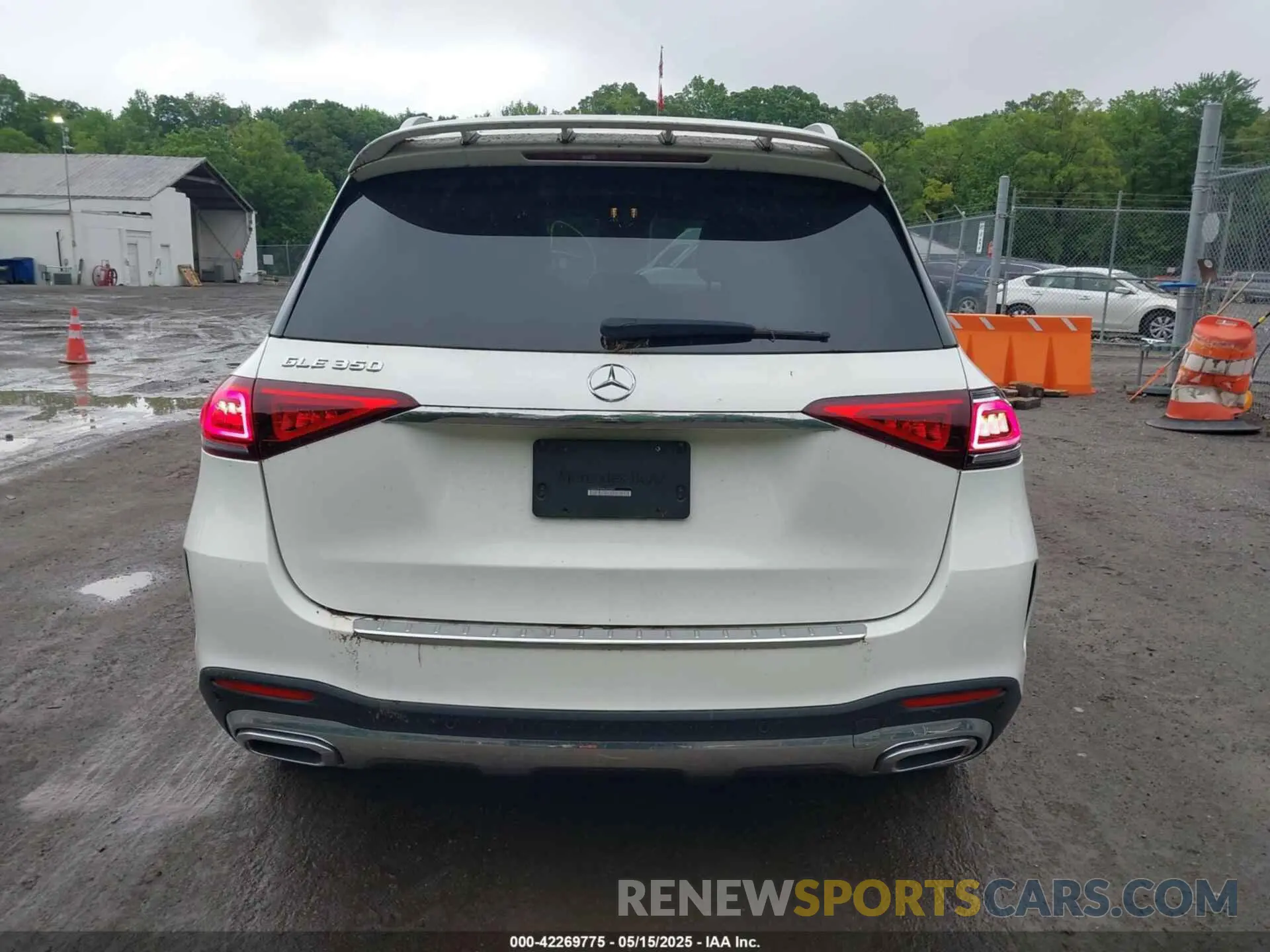 15 Photograph of a damaged car 4JGFB4JBXNA682944 MERCEDES-BENZ GLE 350 2022