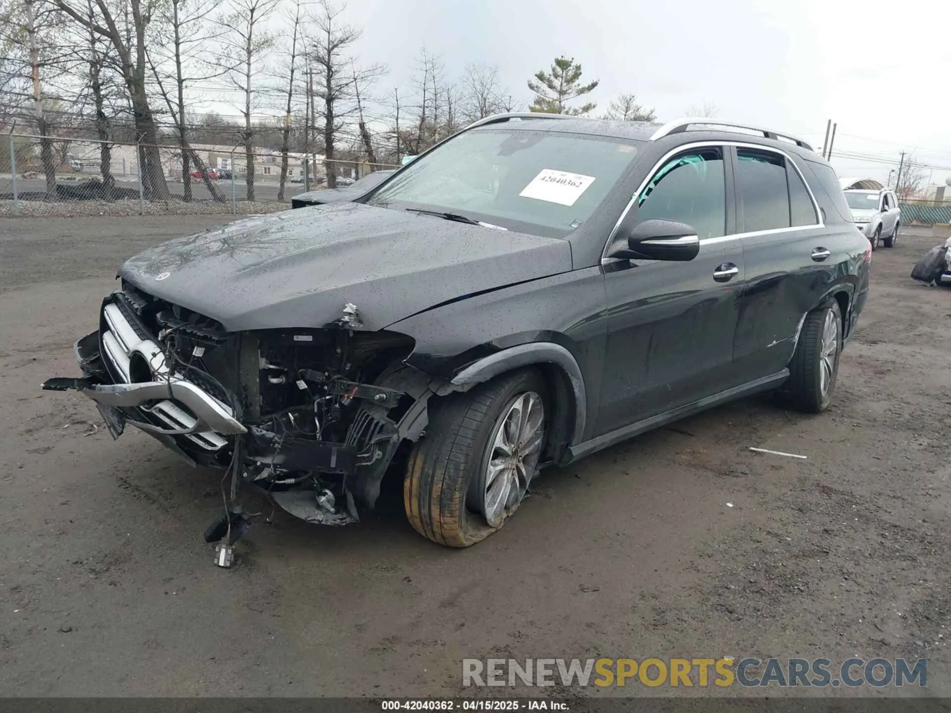 2 Photograph of a damaged car 4JGFB4JE5NA603335 MERCEDES-BENZ GLE 350 2022