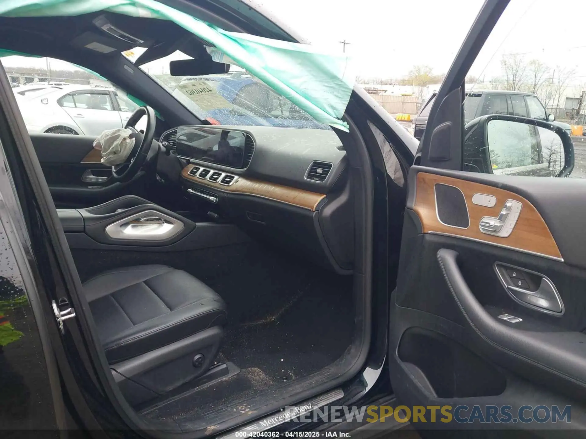 5 Photograph of a damaged car 4JGFB4JE5NA603335 MERCEDES-BENZ GLE 350 2022