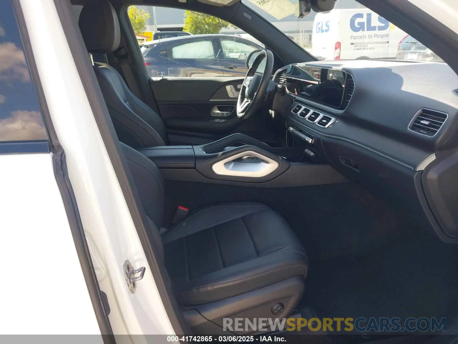 5 Photograph of a damaged car 4JGFB4KB0NA672342 MERCEDES-BENZ GLE 350 2022