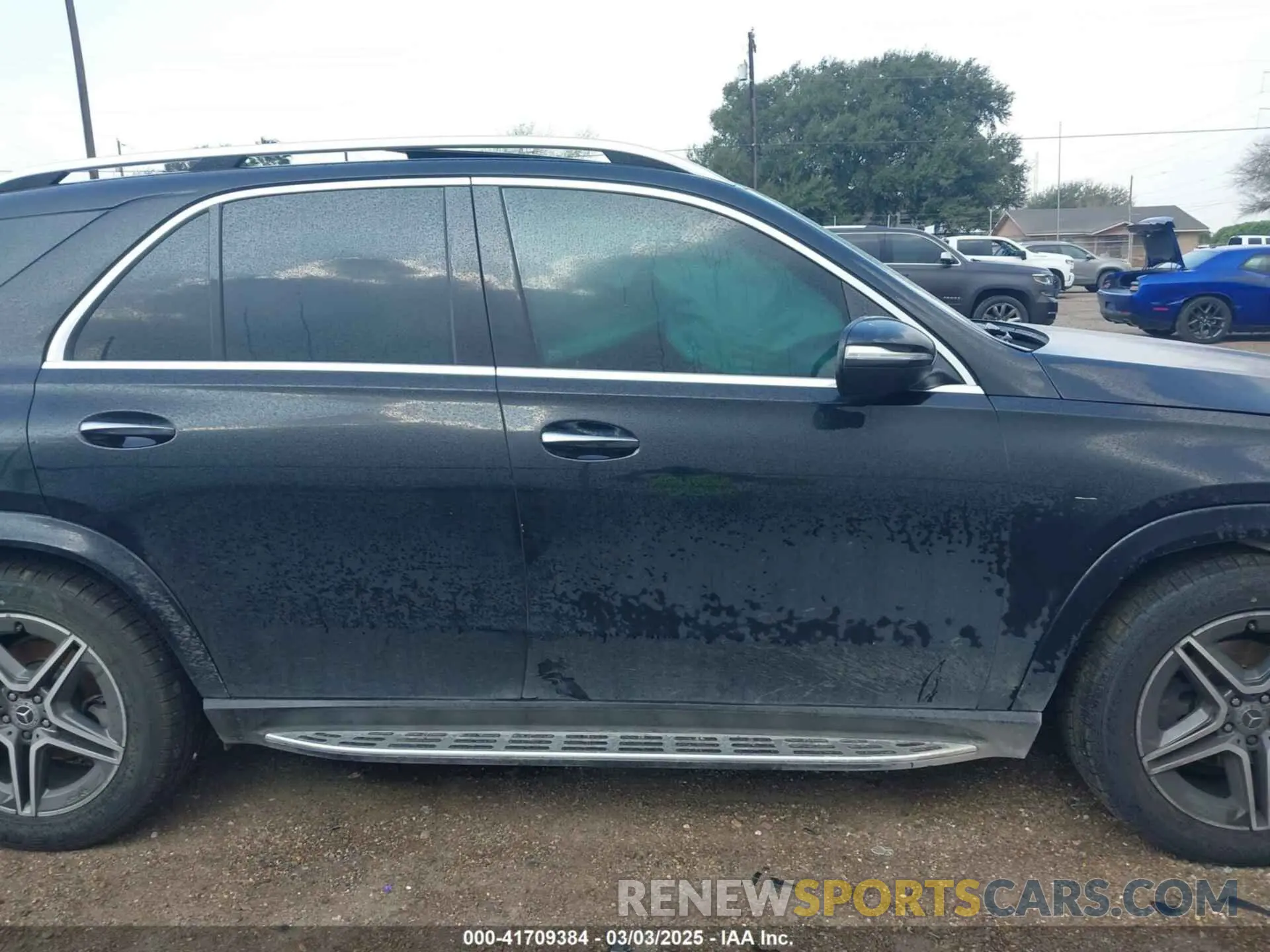 14 Photograph of a damaged car 4JGFB4KB0NA788351 MERCEDES-BENZ GLE 350 2022
