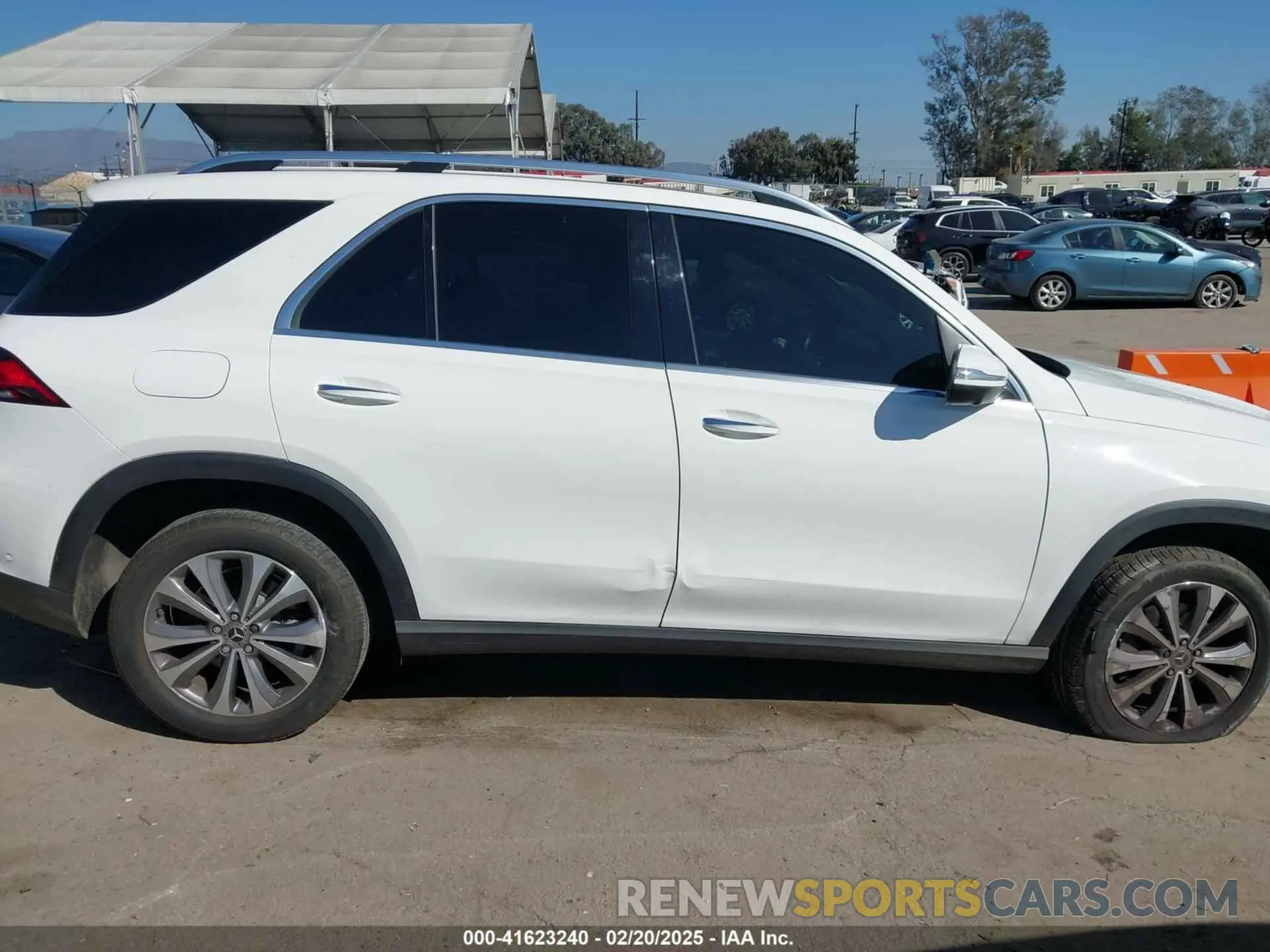 13 Photograph of a damaged car 4JGFB4KB2NA595537 MERCEDES-BENZ GLE 350 2022