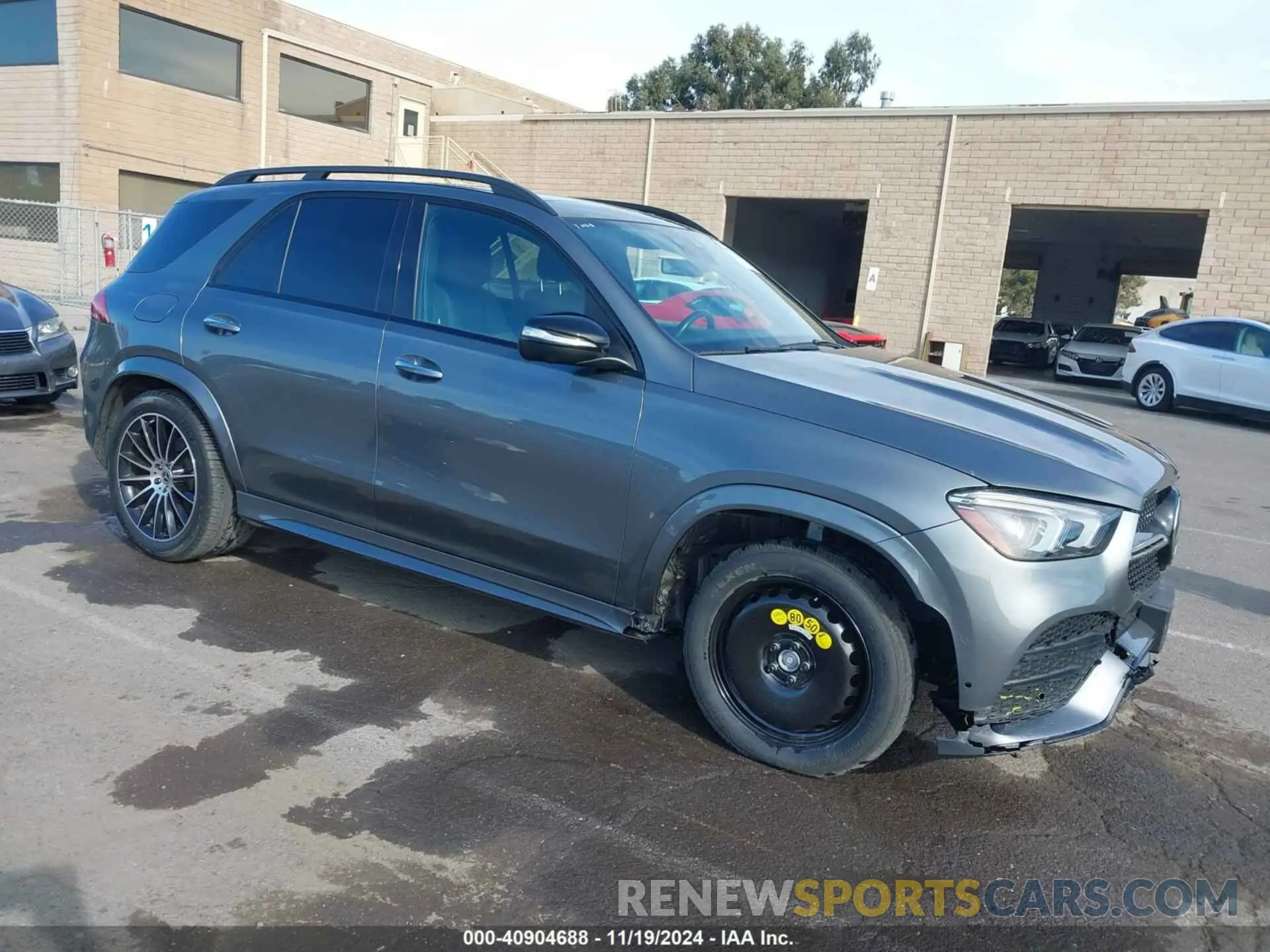 1 Photograph of a damaged car 4JGFB4KB4NA635827 MERCEDES-BENZ GLE 350 2022