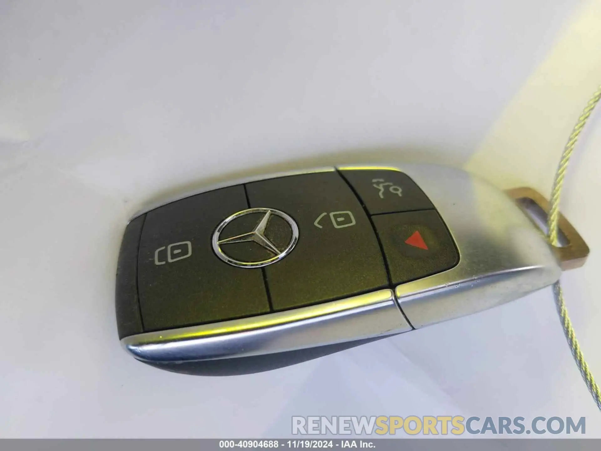 11 Photograph of a damaged car 4JGFB4KB4NA635827 MERCEDES-BENZ GLE 350 2022
