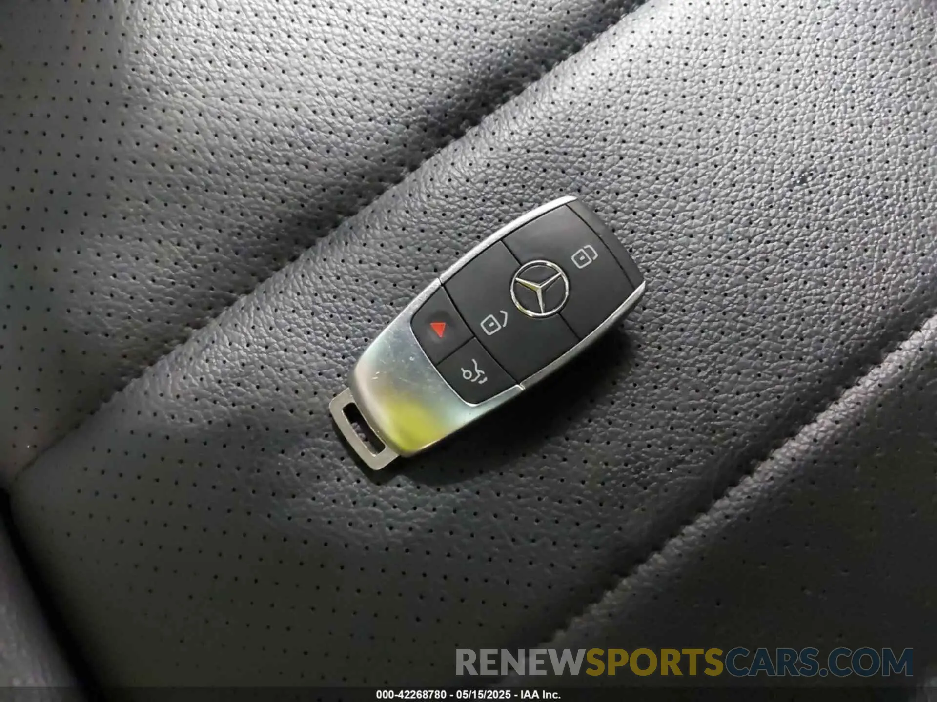 11 Photograph of a damaged car 4JGFB4KB4NA680685 MERCEDES-BENZ GLE 350 2022
